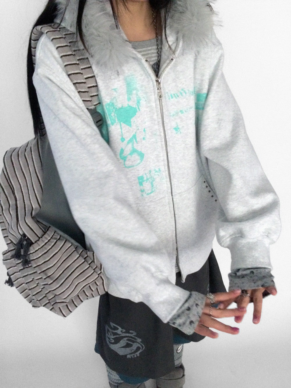 innomoood Corner Sticker Print Detachable Fur Collar Rivet Women&