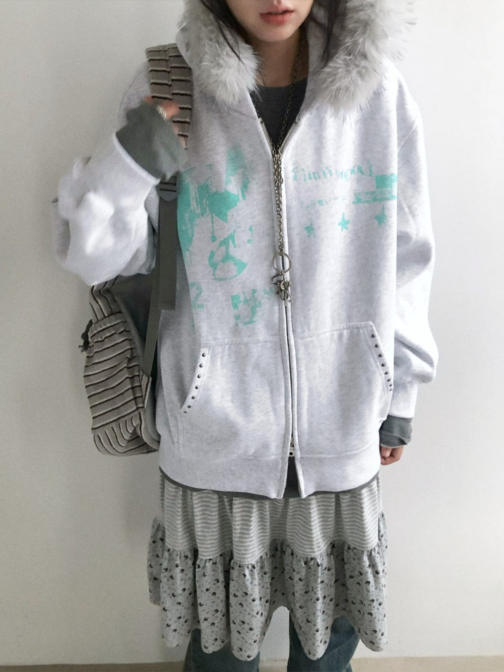 innomoood Corner Sticker Print Detachable Fur Collar Rivet Women&