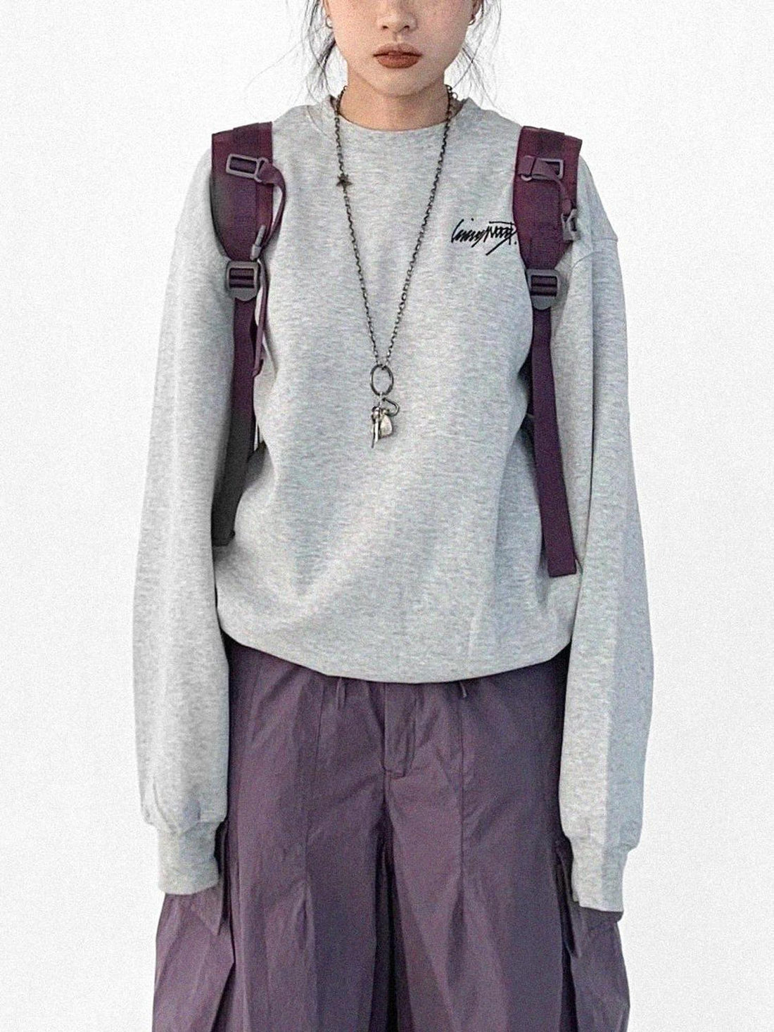 innomoood Cotton Elastic Sleeve Round Neck Embroidered Logo Sweatshirt