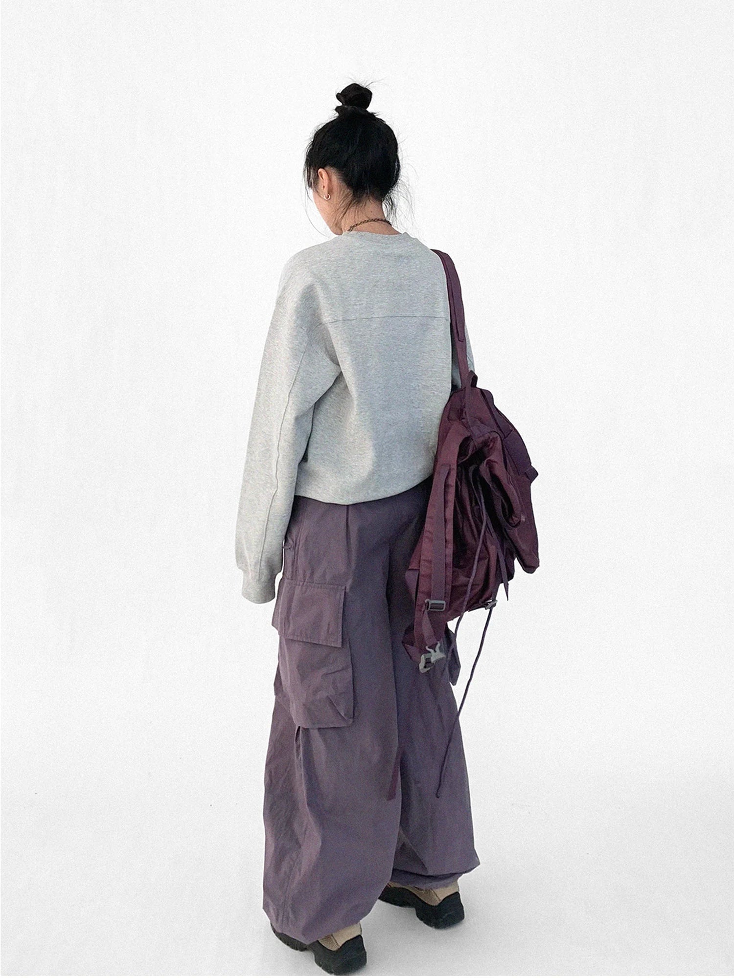 Cotton Elastic Sleeve Round Neck Embroidered Logo Sweatshirt