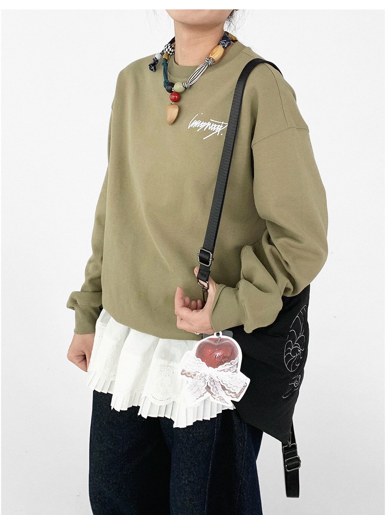 innomoood Cotton Elastic Sleeve Round Neck Embroidered Logo Sweatshirt