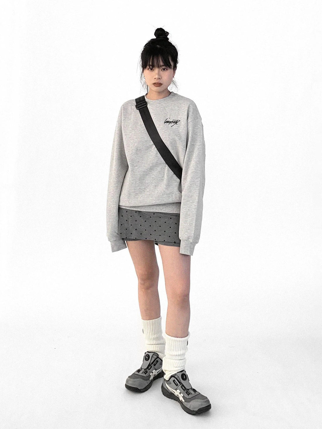 Cotton Elastic Sleeve Round Neck Embroidered Logo Sweatshirt