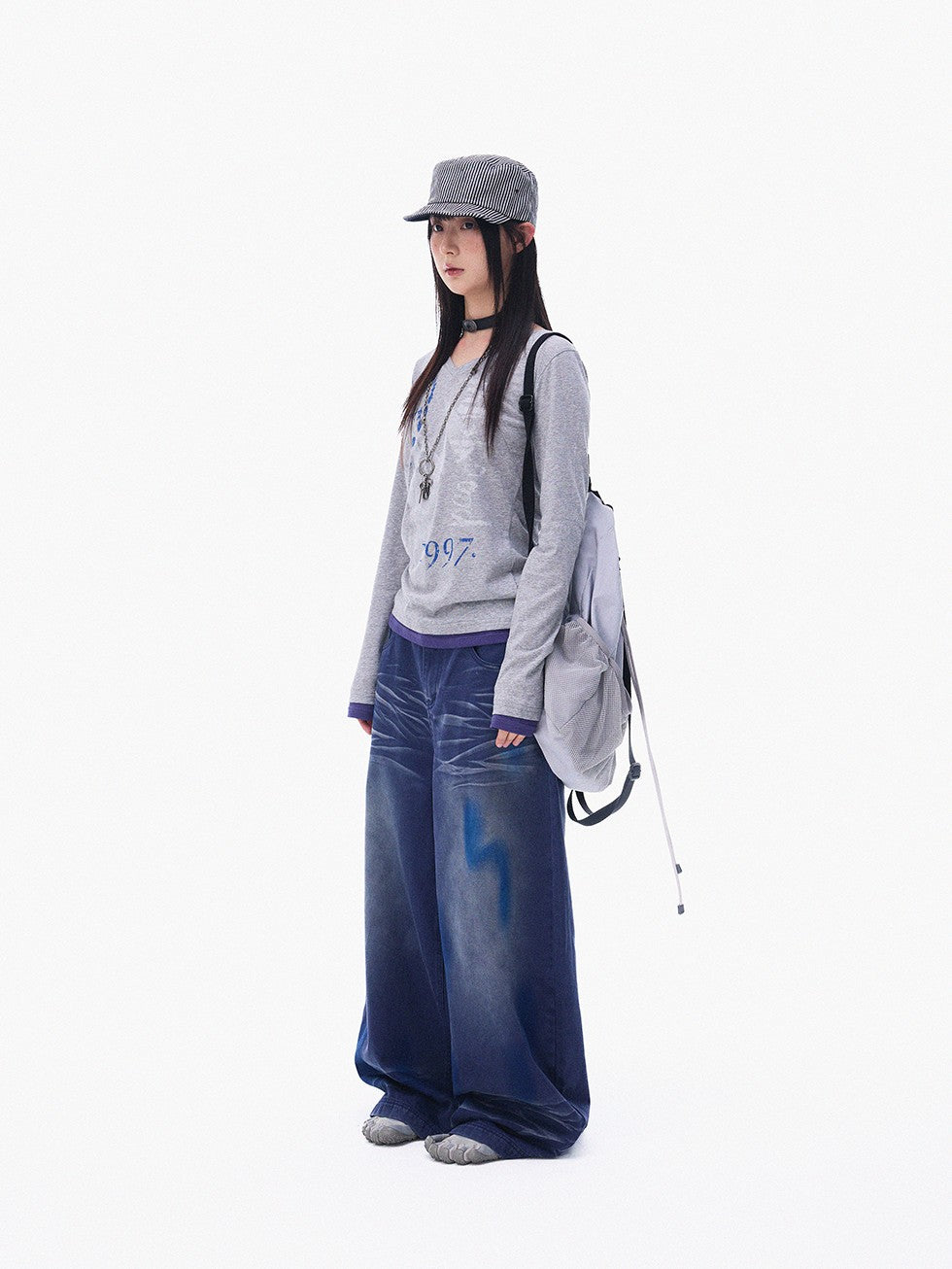 innomoood Distressed Print Colorblock V-neck Women&