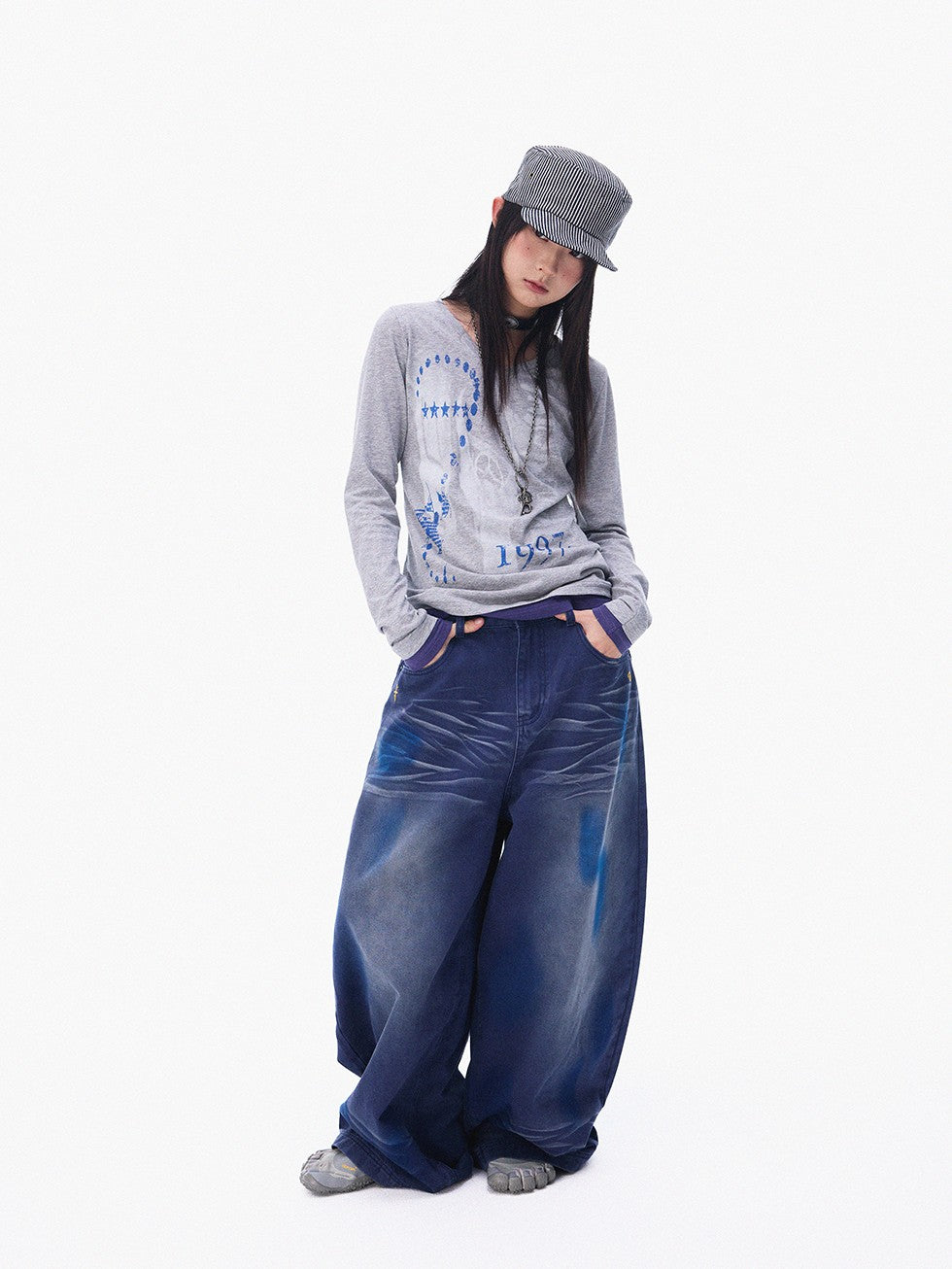 innomoood Distressed Print Colorblock V-neck Women&