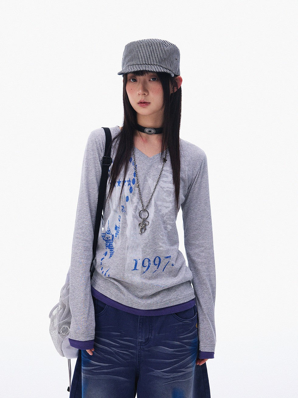 innomoood Distressed Print Colorblock V-neck Women&