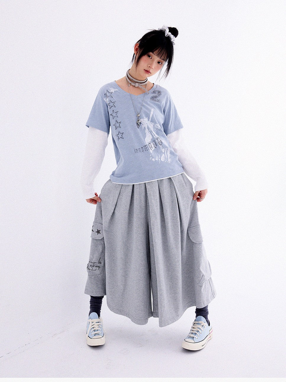 innomoood Distressed Printed Faux Layer V-neck Women&