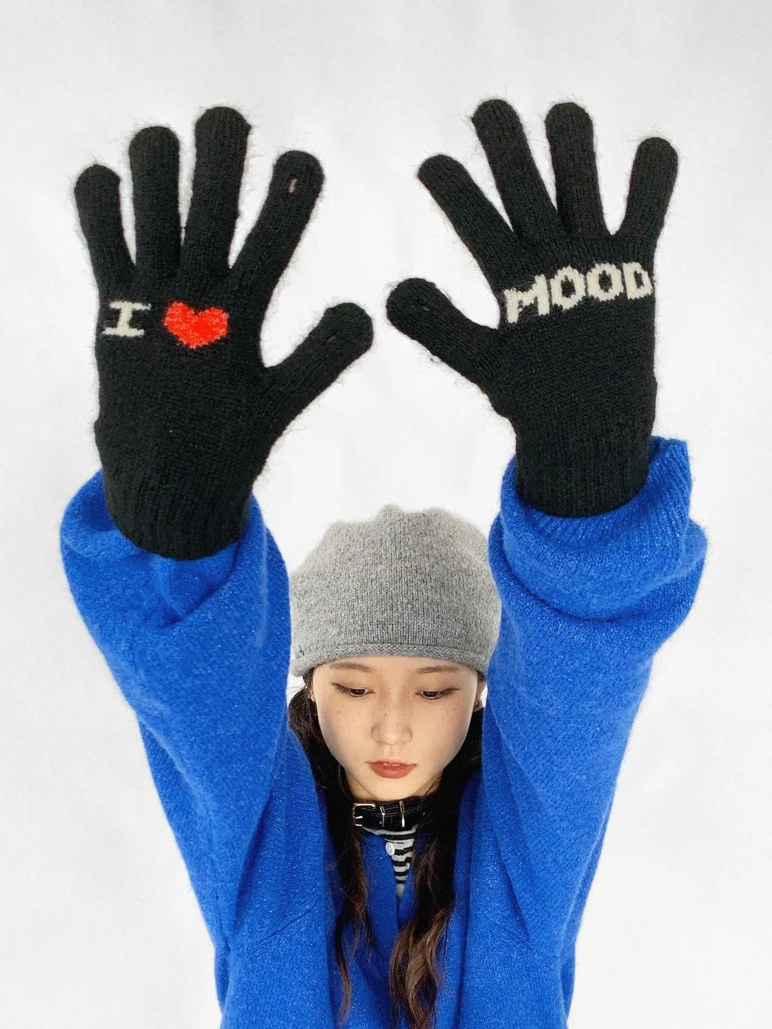 Emotional Touchscreen Wool Gloves With Heart Pattern