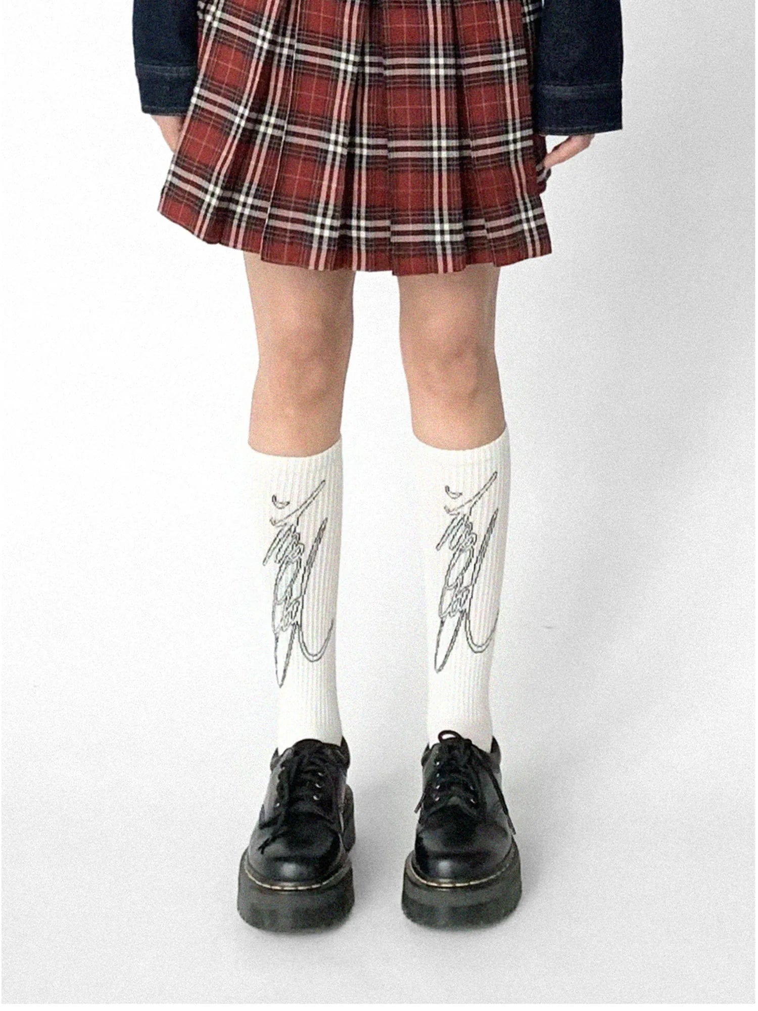 Handwritten Line Pattern Socks