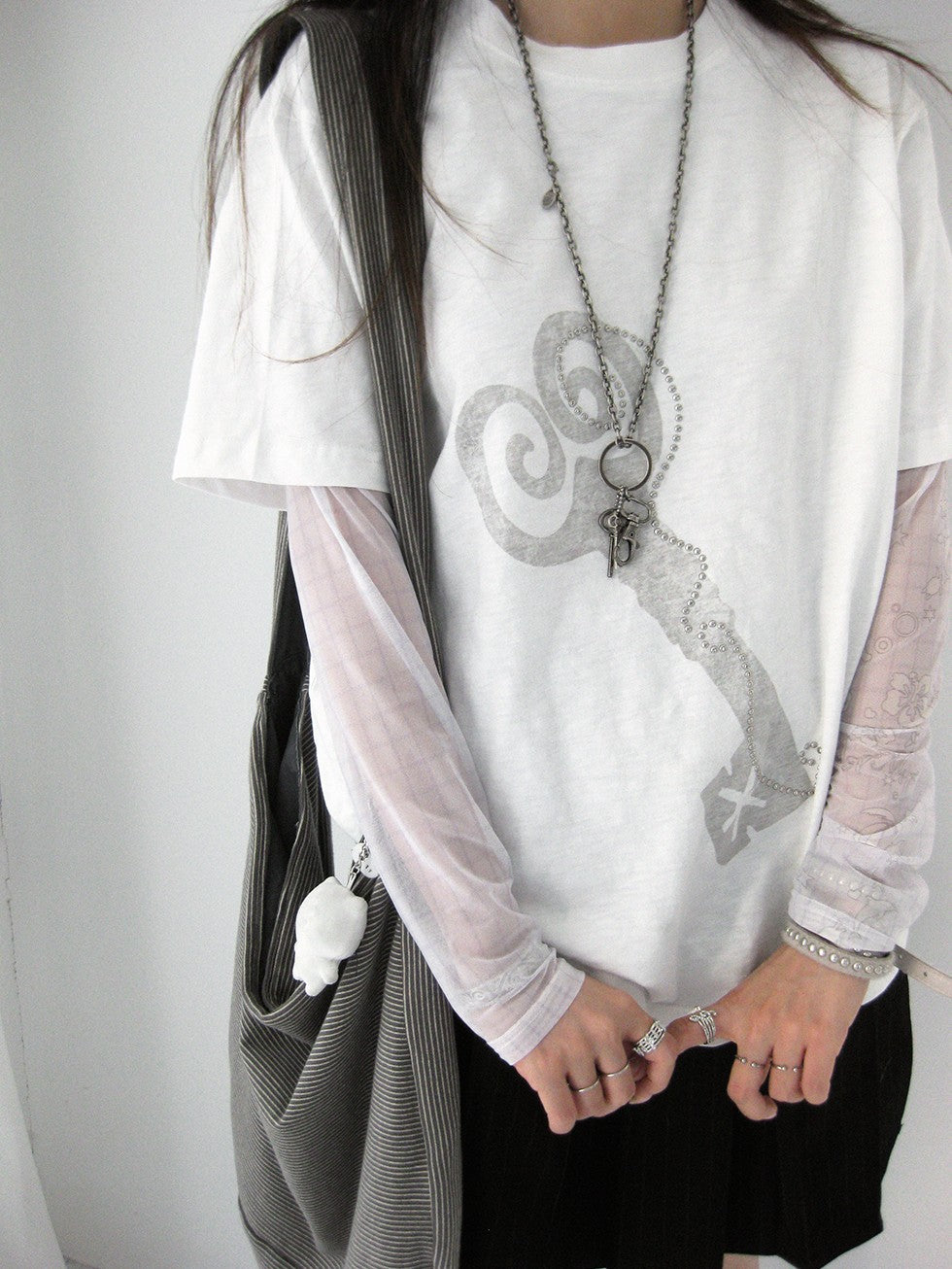 innomoood Key Print Metallic Foil Round Neck Women&