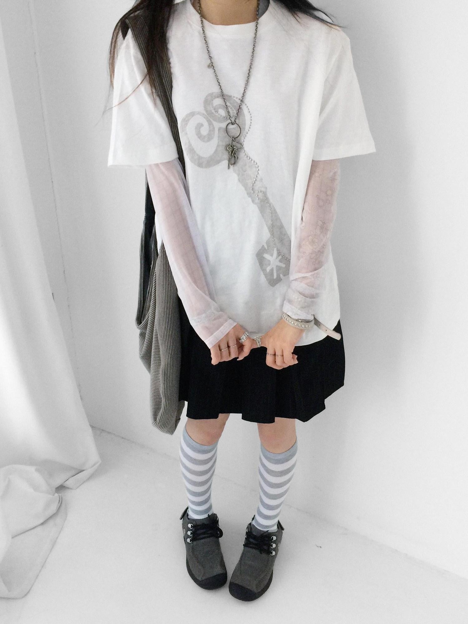 innomoood Key Print Metallic Foil Round Neck Women&