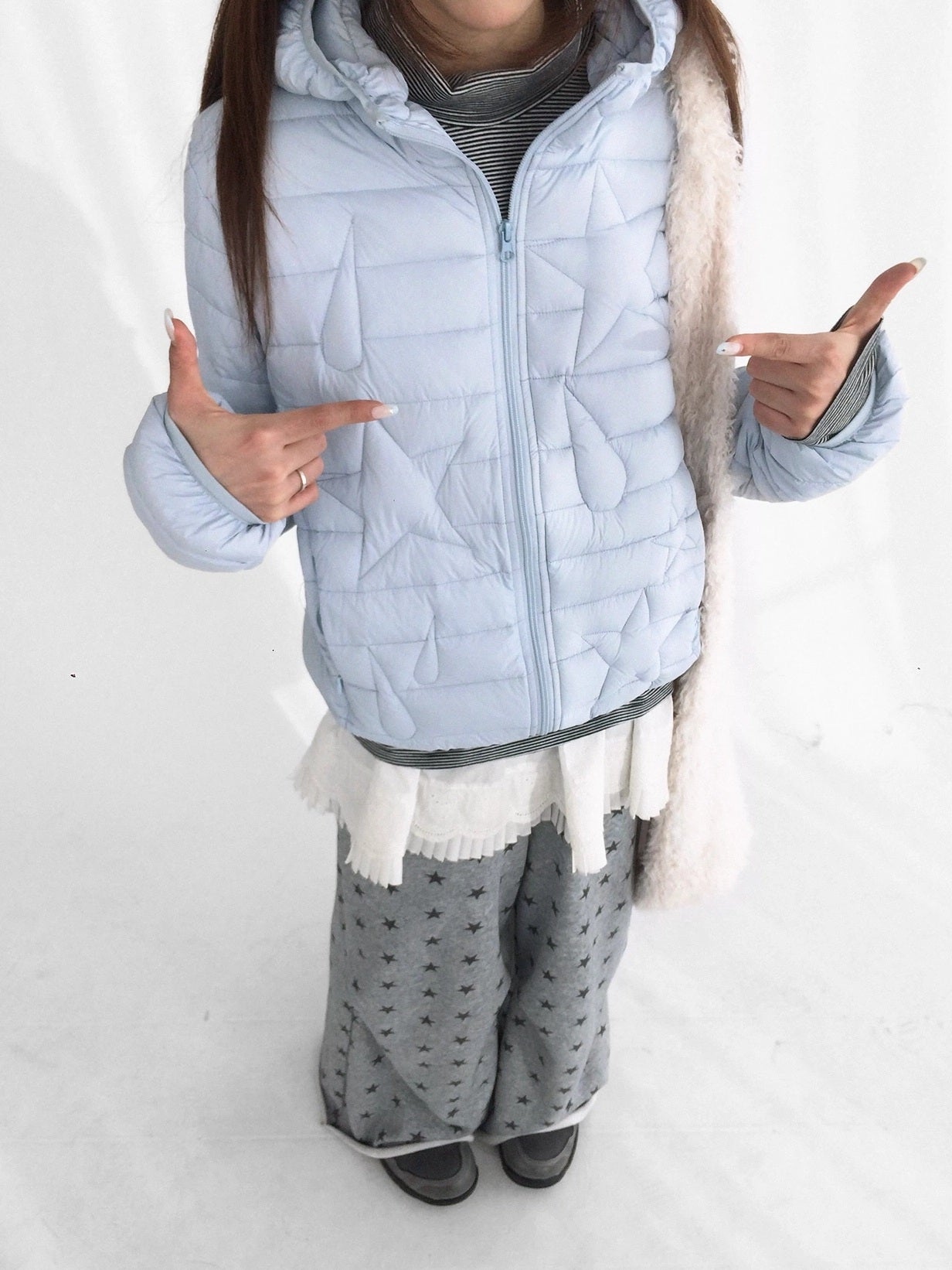 innomoood Lightweight 90 Fill White Duck Down Straight Hooded Short Women Down Jacket