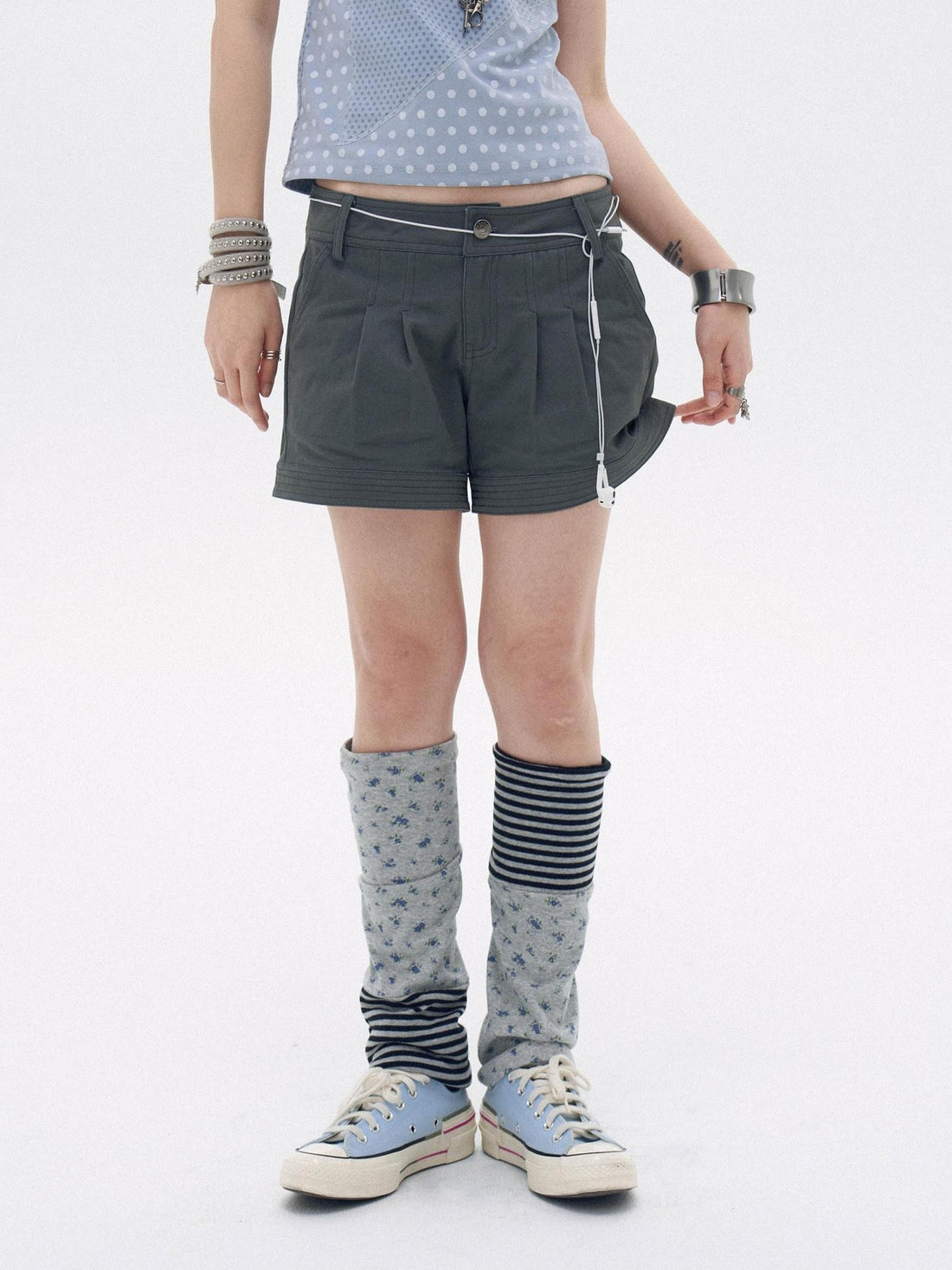 innomoood Lightweight Mountain Pocketed Button Natural Waist Women&
