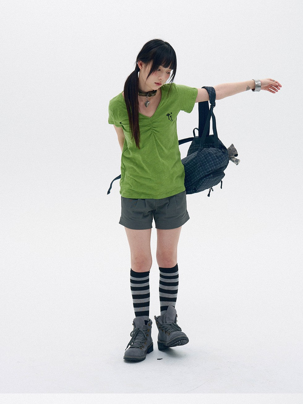 innomoood Lightweight Mountain Pocketed Button Natural Waist Women&