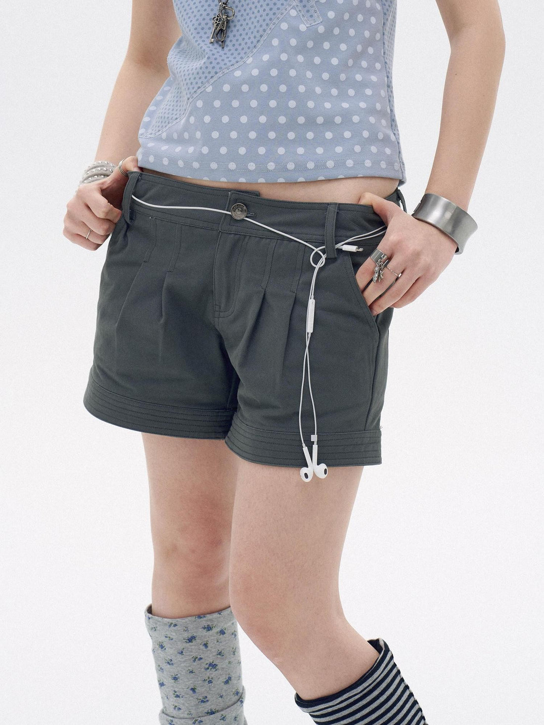 innomoood Lightweight Mountain Pocketed Button Natural Waist Women&