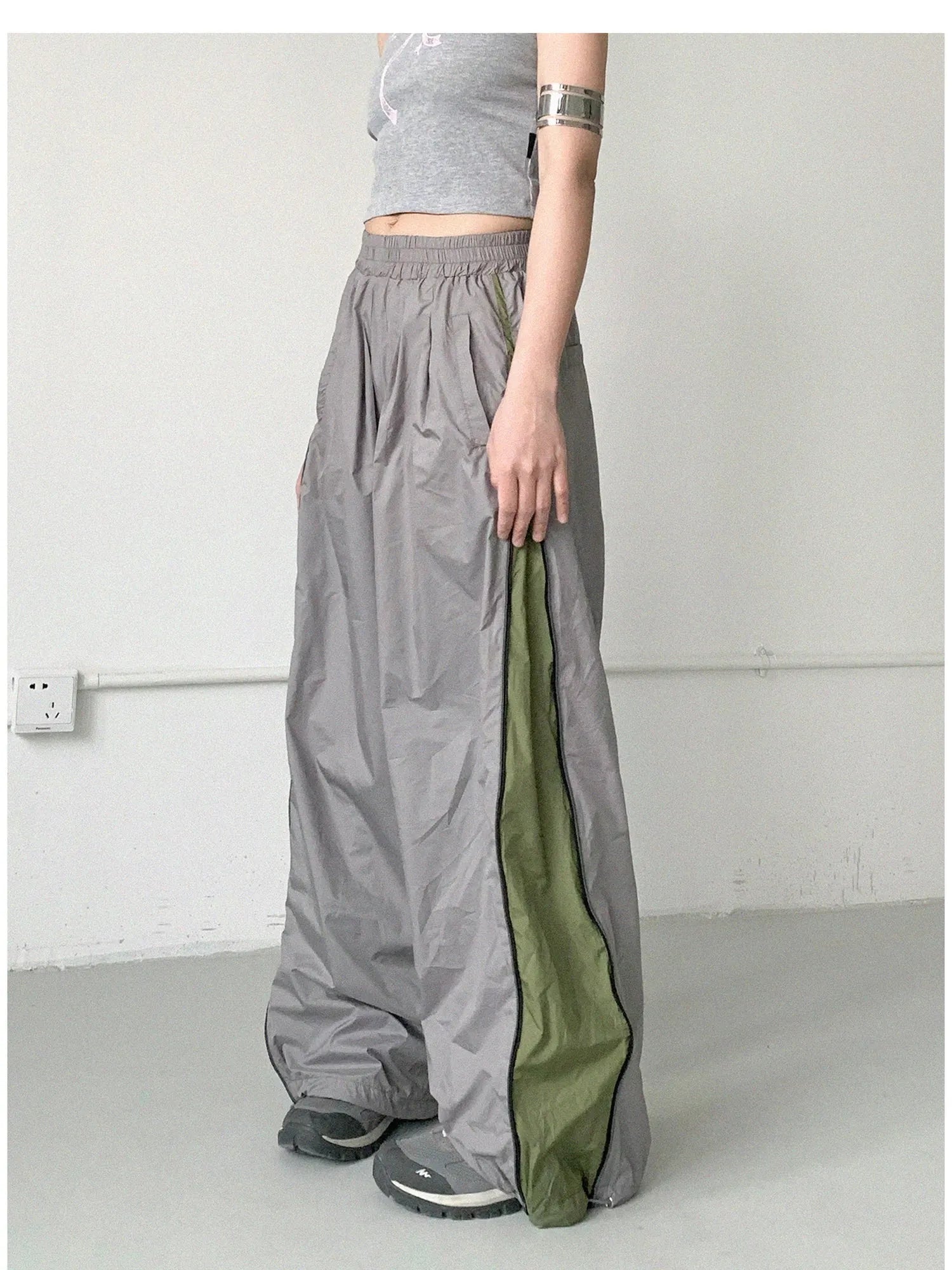 Lightweight Reflective Contrast Zip Outdoor Sports Pants