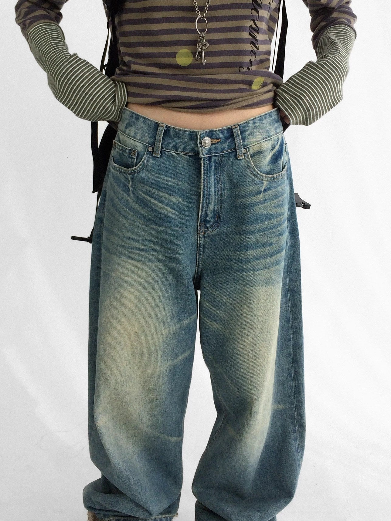 innomoood Machine Embroidered Vintage Straight Natural Waist Casual Unisex Denim Jeans