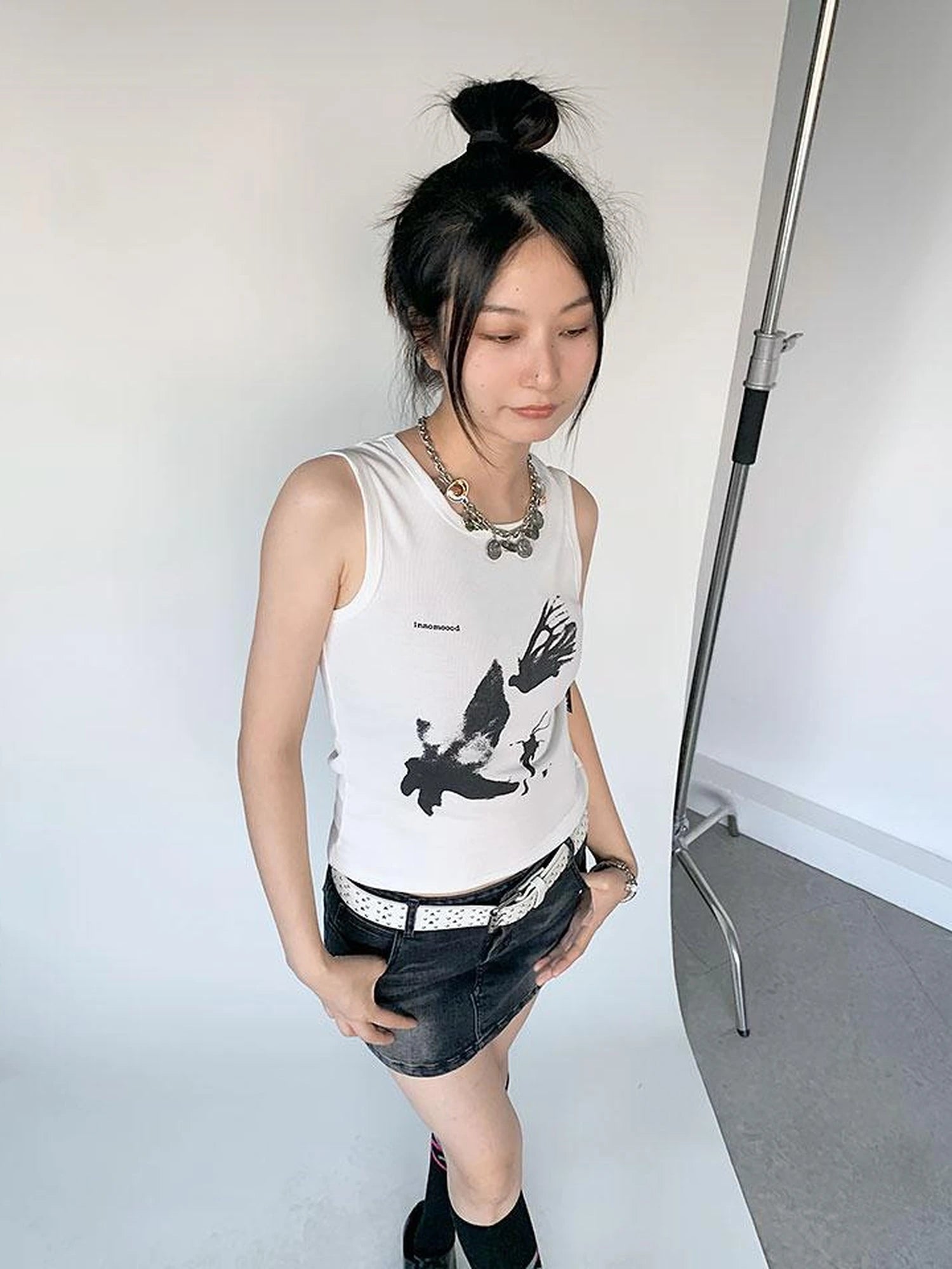 Moth Print Sleeveless Stretch Vest