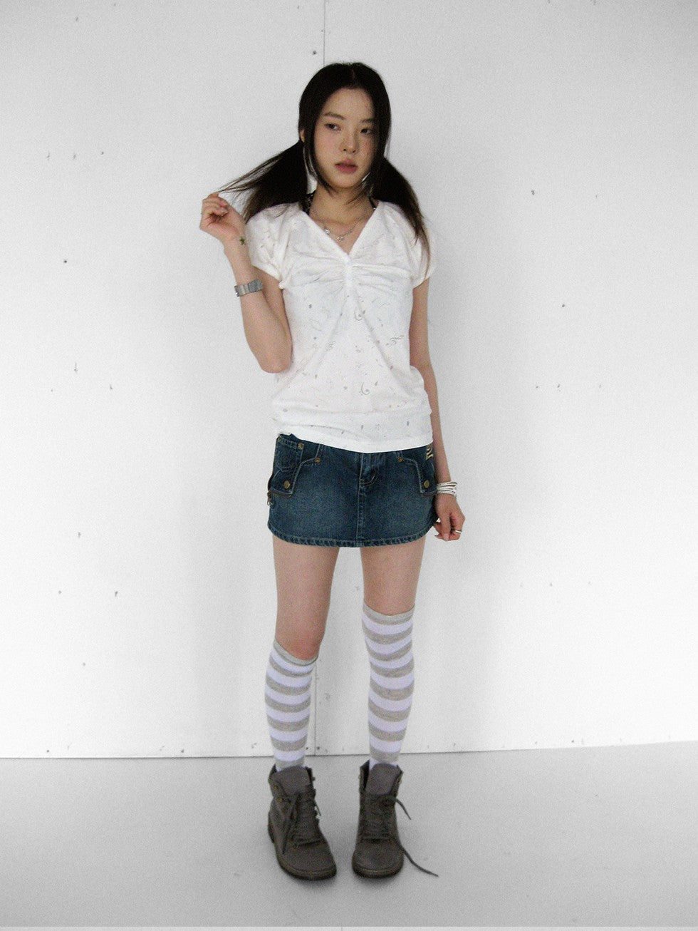 innomoood Note Star Cutout Ruched V-neck Women&