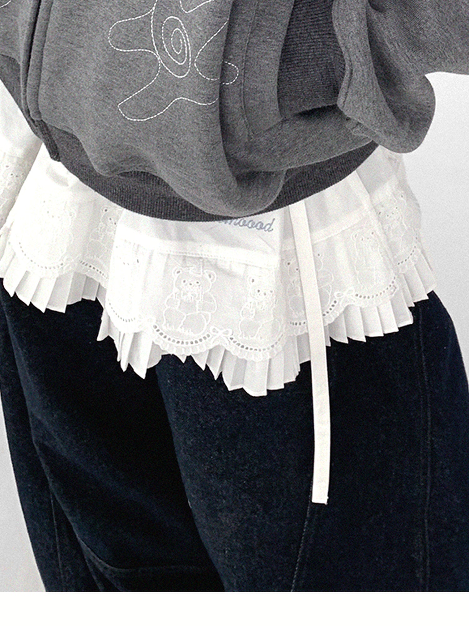 innomoood Pleated Skirt With Bear Embroidery And Dot Mesh Overlay