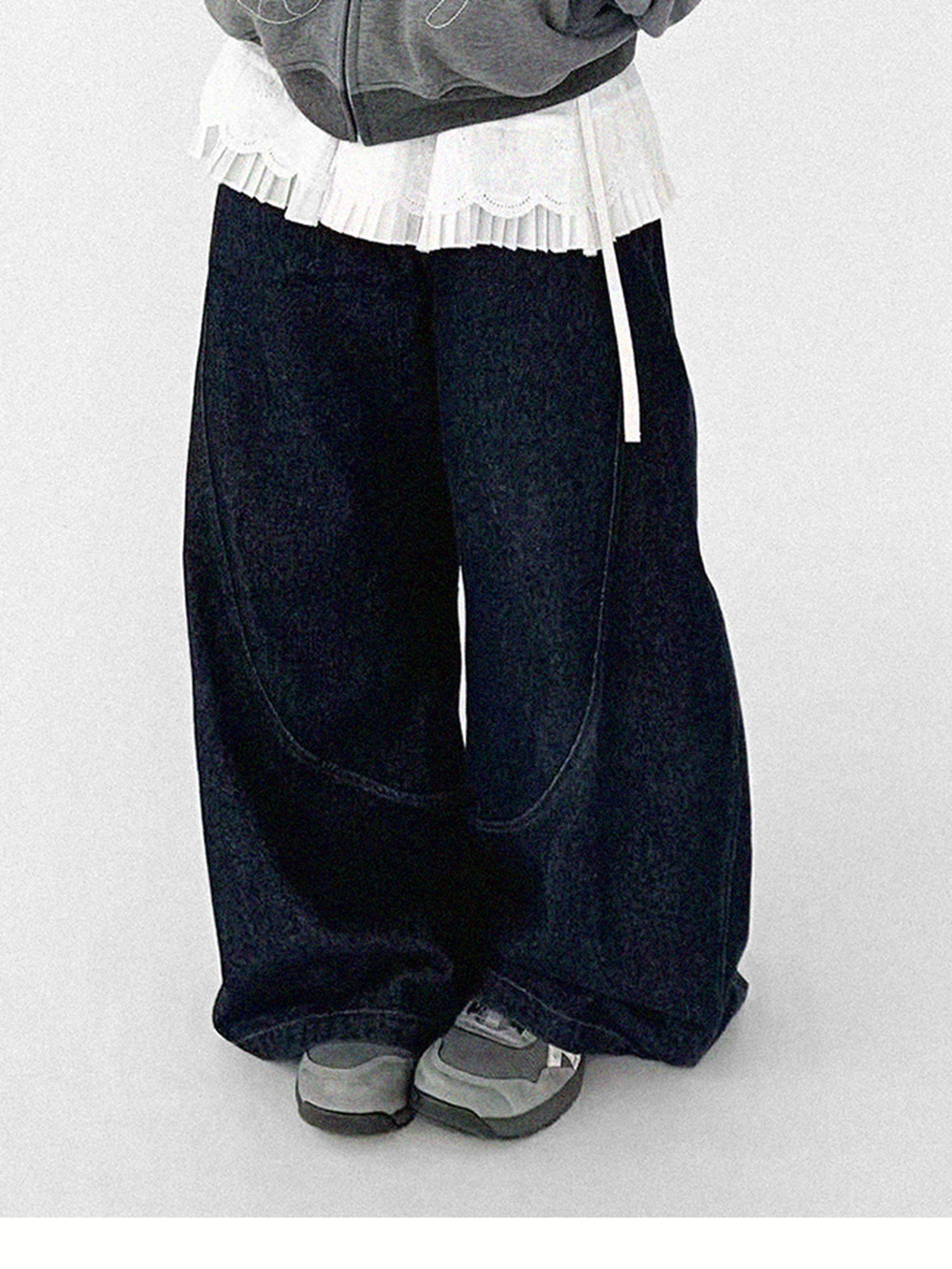 innomoood Pleated Skirt With Bear Embroidery And Dot Mesh Overlay