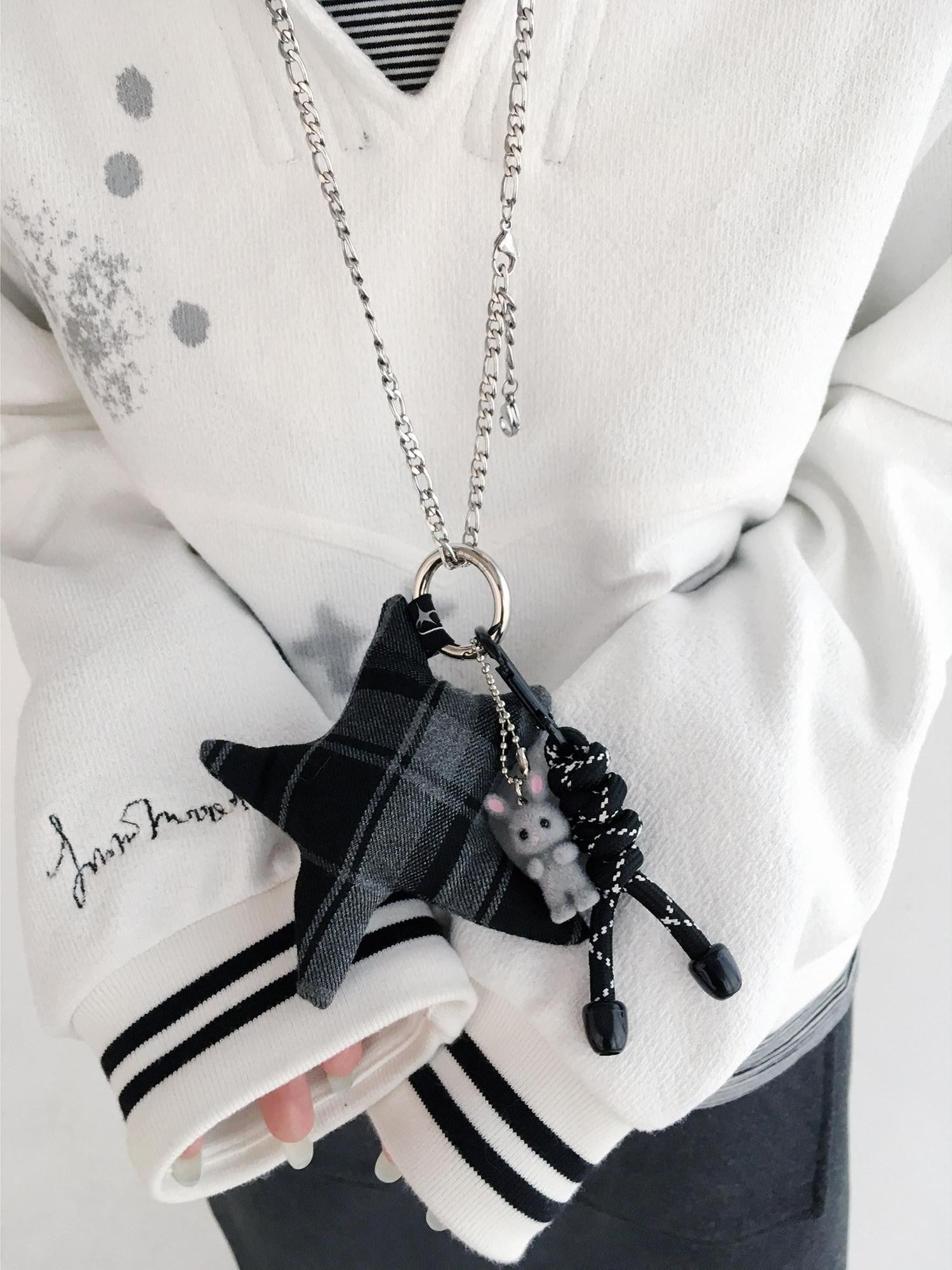 innomoood Rabbit Grey Star Padded Checkered Combo Necklace Charm Women&