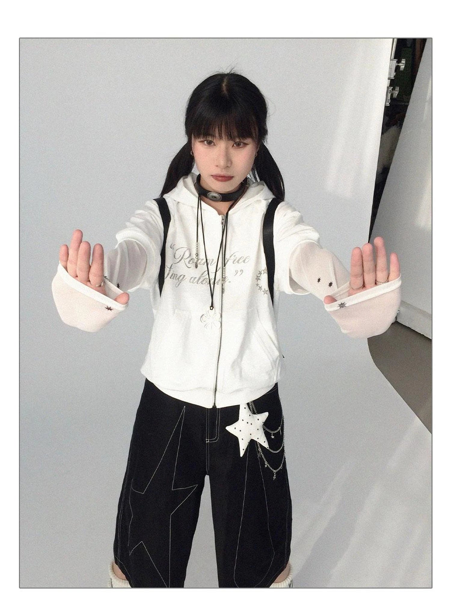 Romantic Allergy Mesh Print V-neck T-shirt Long Sleeve