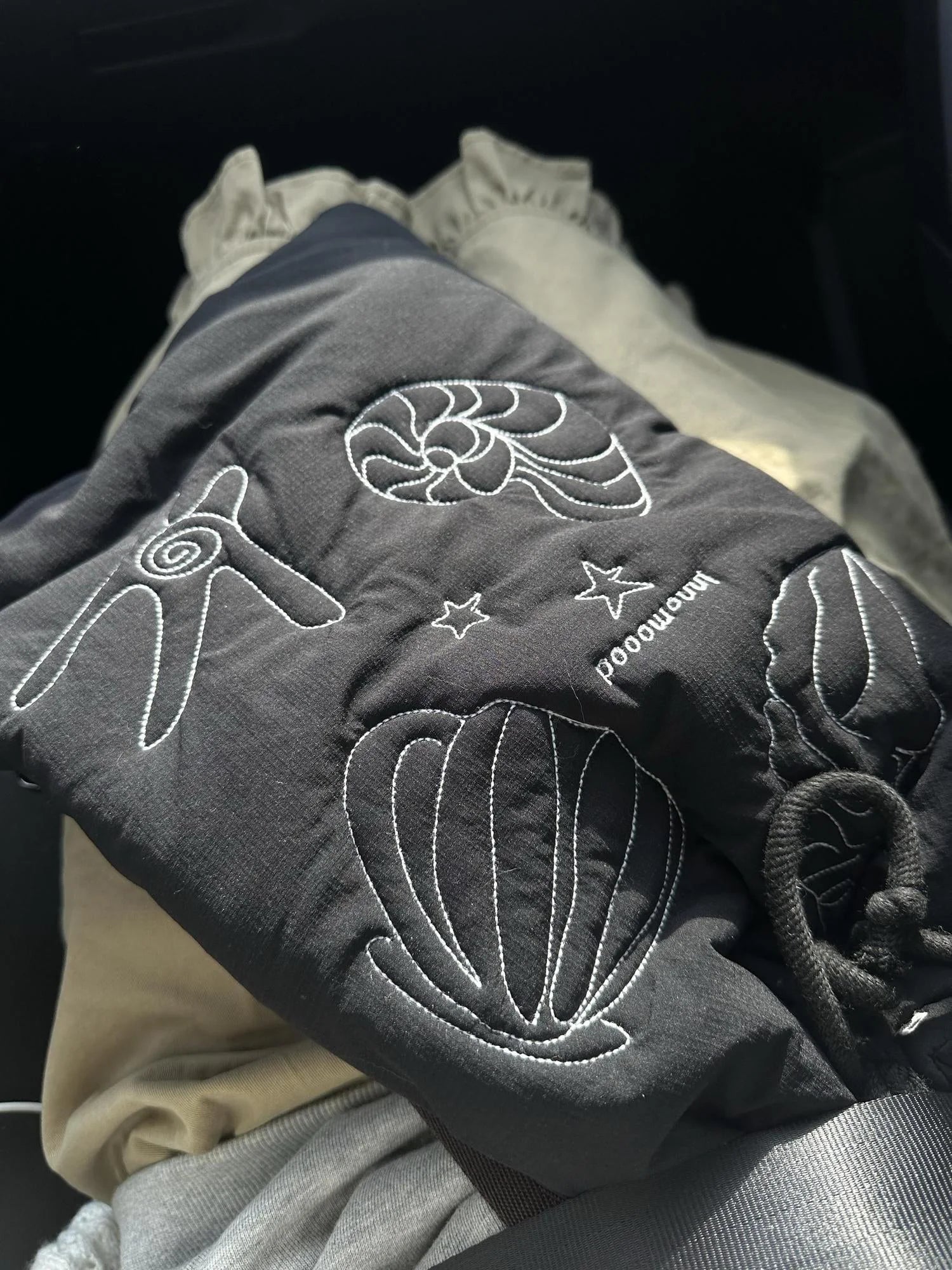 Seaside Diary Quilted Anti Shock Drawstring Backpack