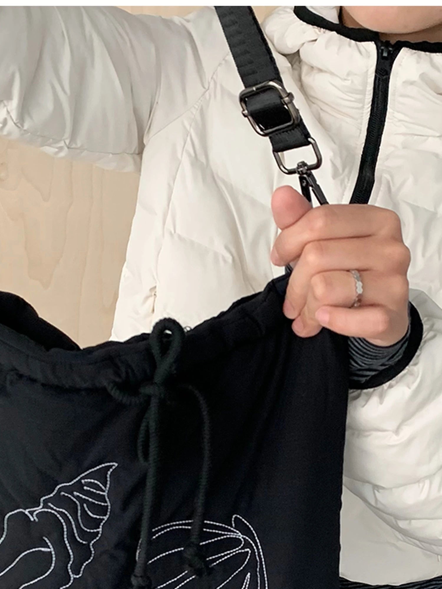 Seaside Diary Quilted Anti Shock Drawstring Backpack