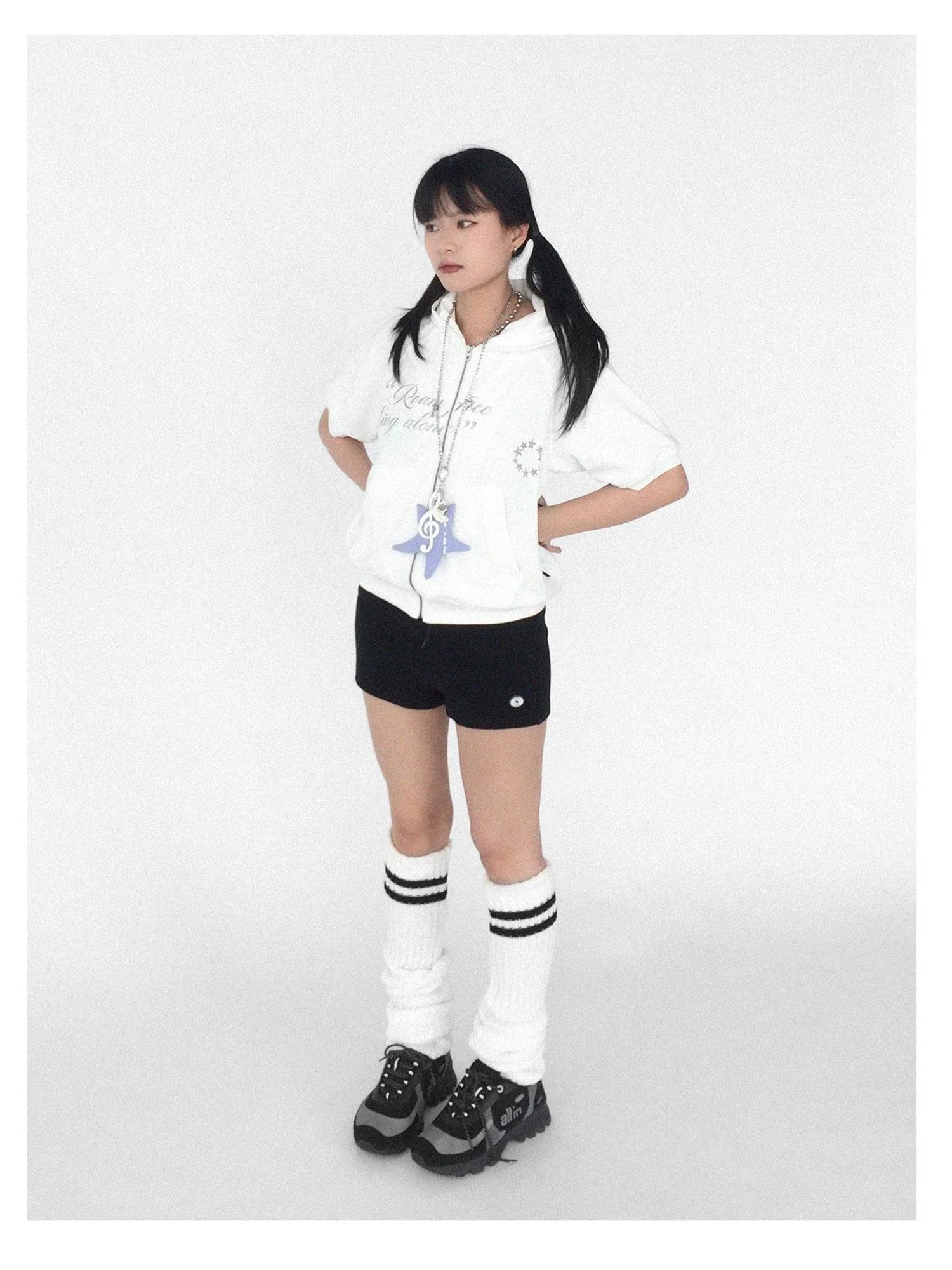 Shell Note Star Pendant Necklace