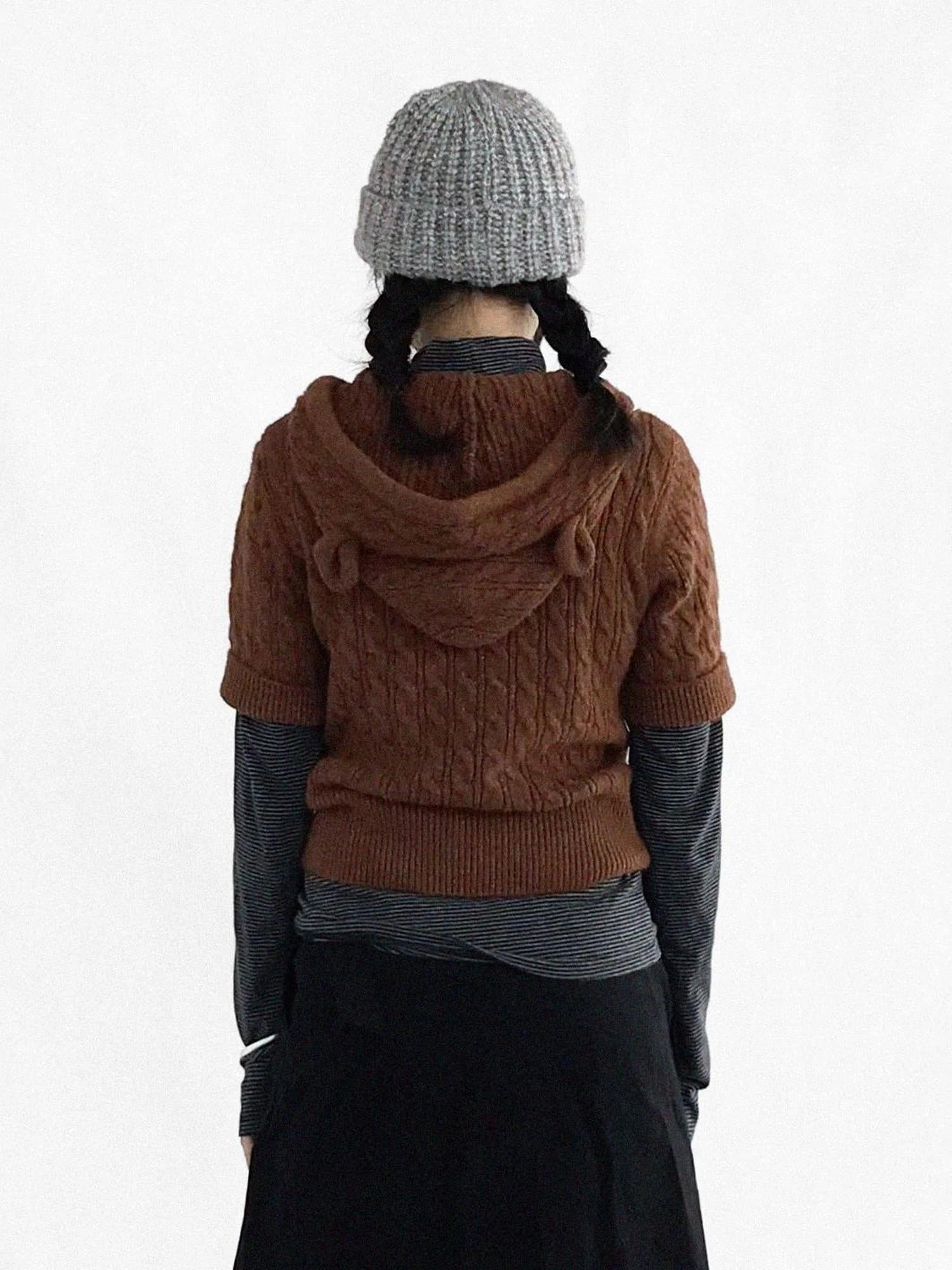 Short Sleeve Wool Sweater With Detachable Long Sleeve Cuffs