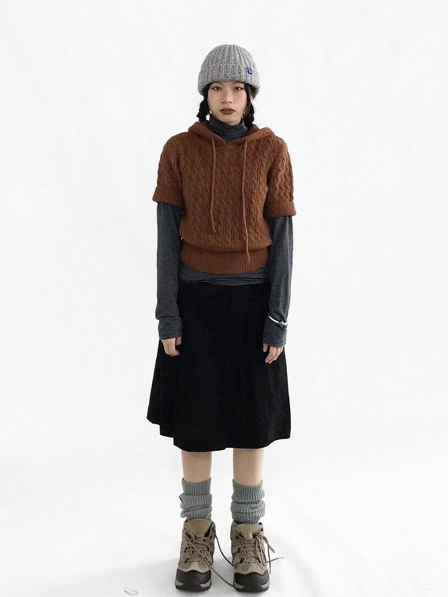 Short Sleeve Wool Sweater With Detachable Long Sleeve Cuffs