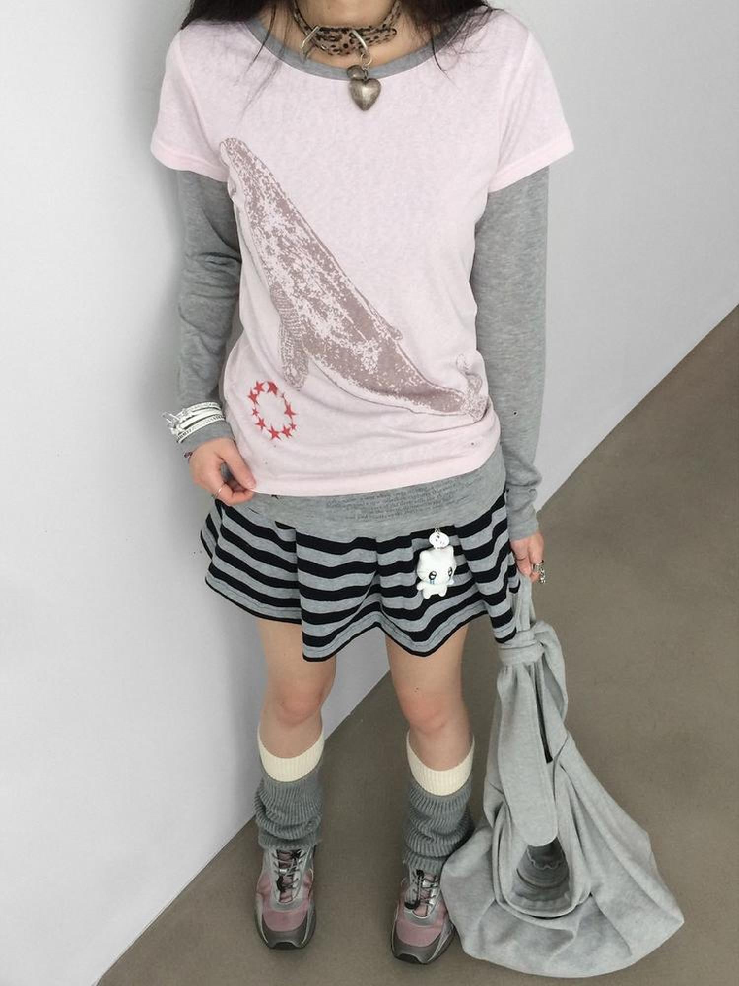 innomoood Silent Whale Embroidered Print Tee Retro Color Block Design