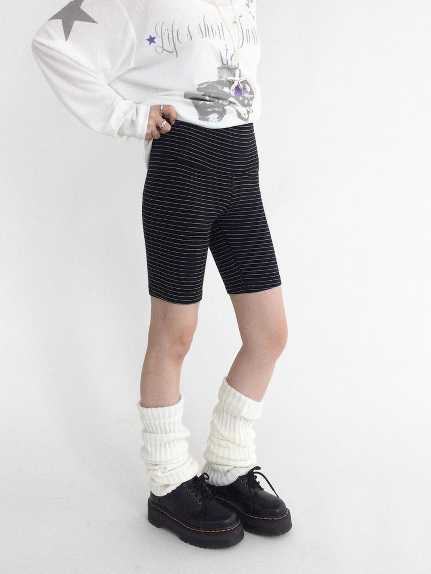 innomoood Soft Mid Rise Striped Yoga Shorts
