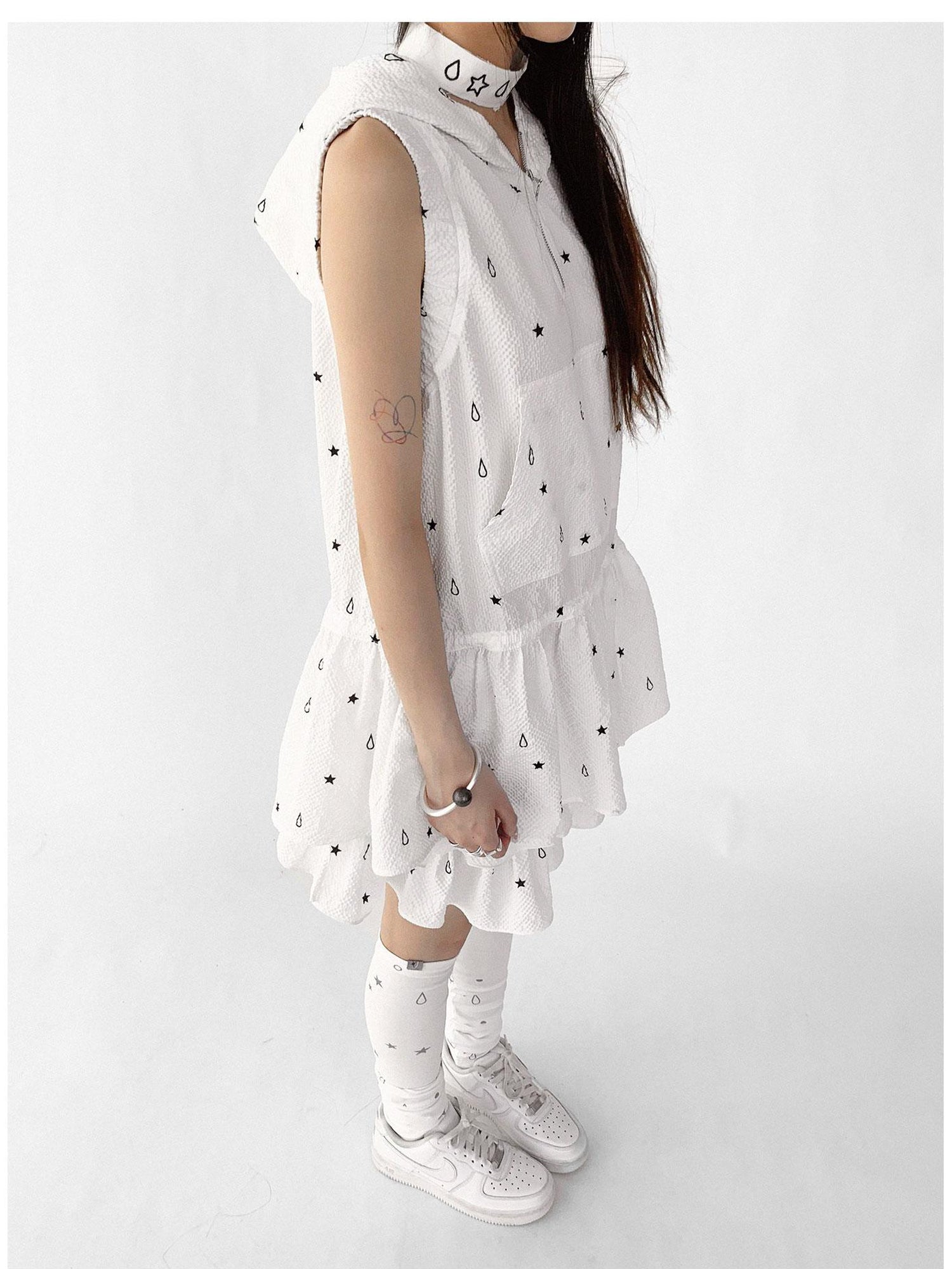 innomoood Star Drop Textured Sleeveless Smock Dress