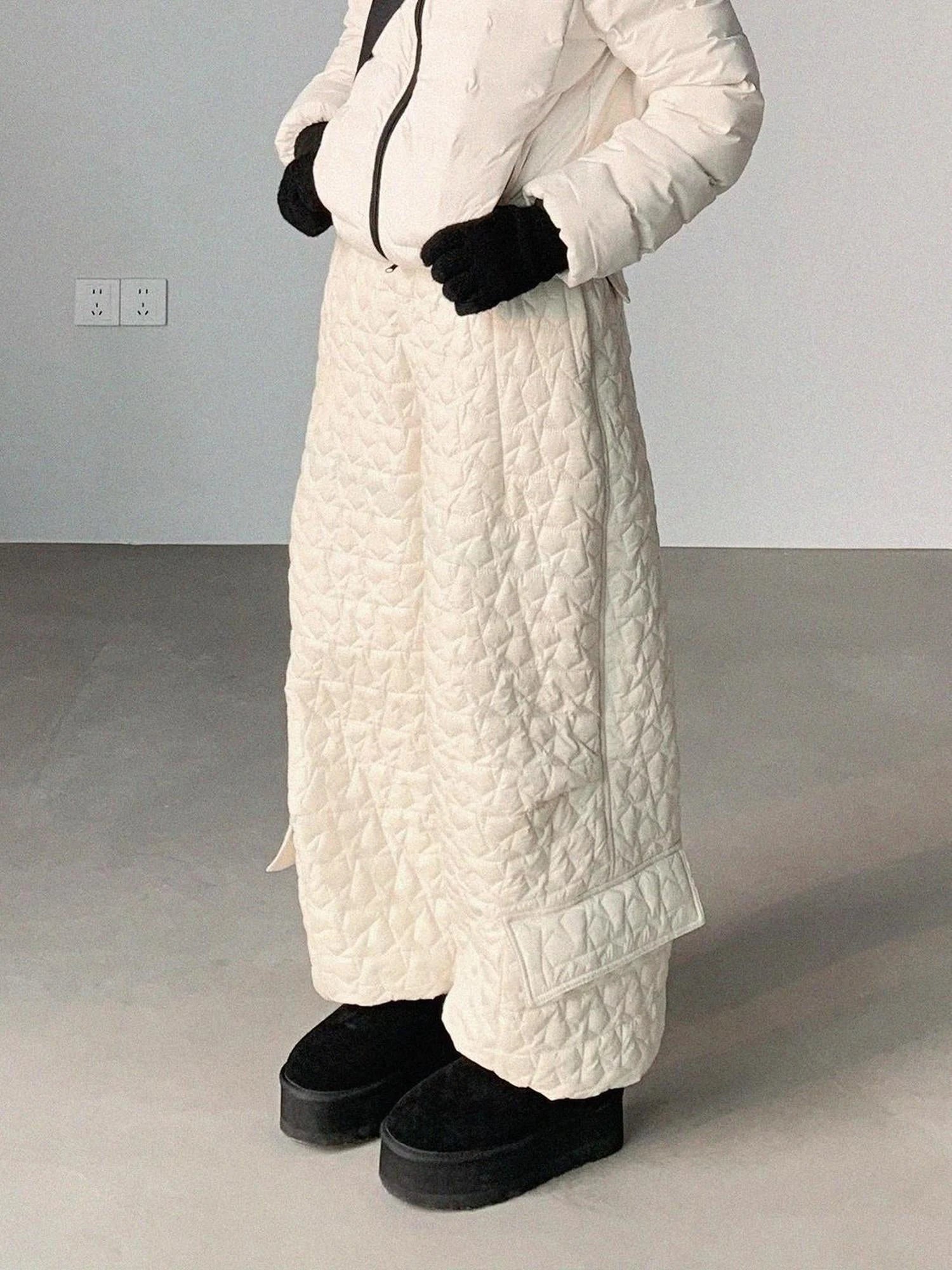 Star Embroidered Quilted Cargo Pants