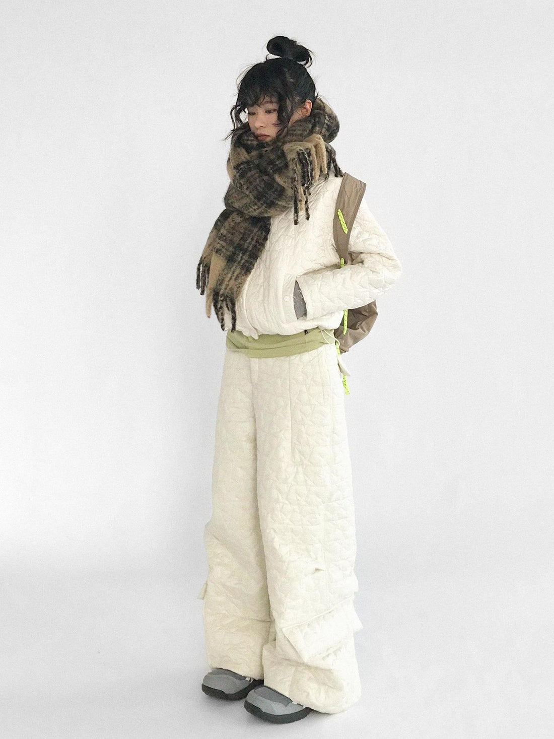 innomoood Star Embroidered Quilted Cargo Pants