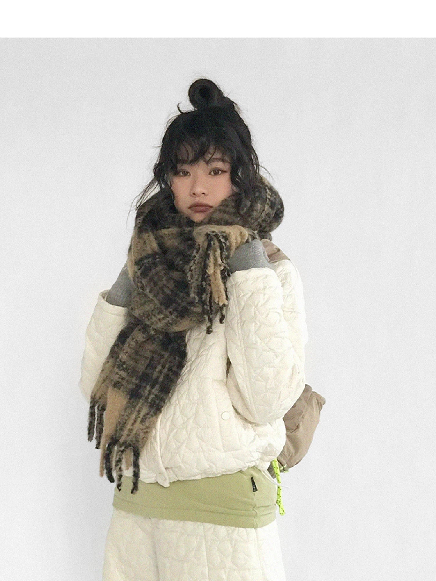 Star Embroidered Quilted Cargo Pants