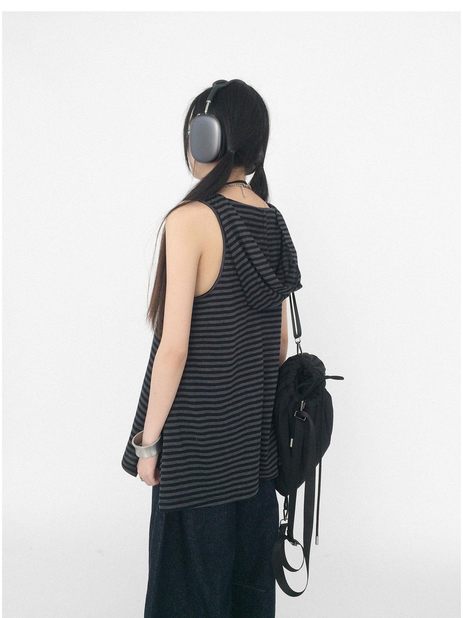 innomoood Striped Star Low Contrast Hooded Shift Dress