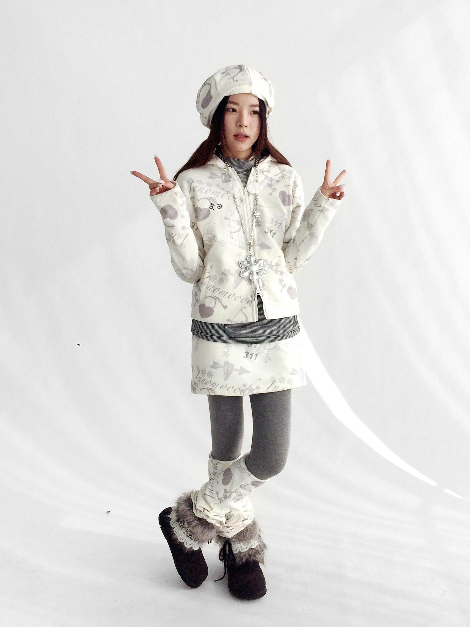 innomoood Stylish Cropped Zip Up Printed Hooded Women 100 Percent Other Material Hoodies