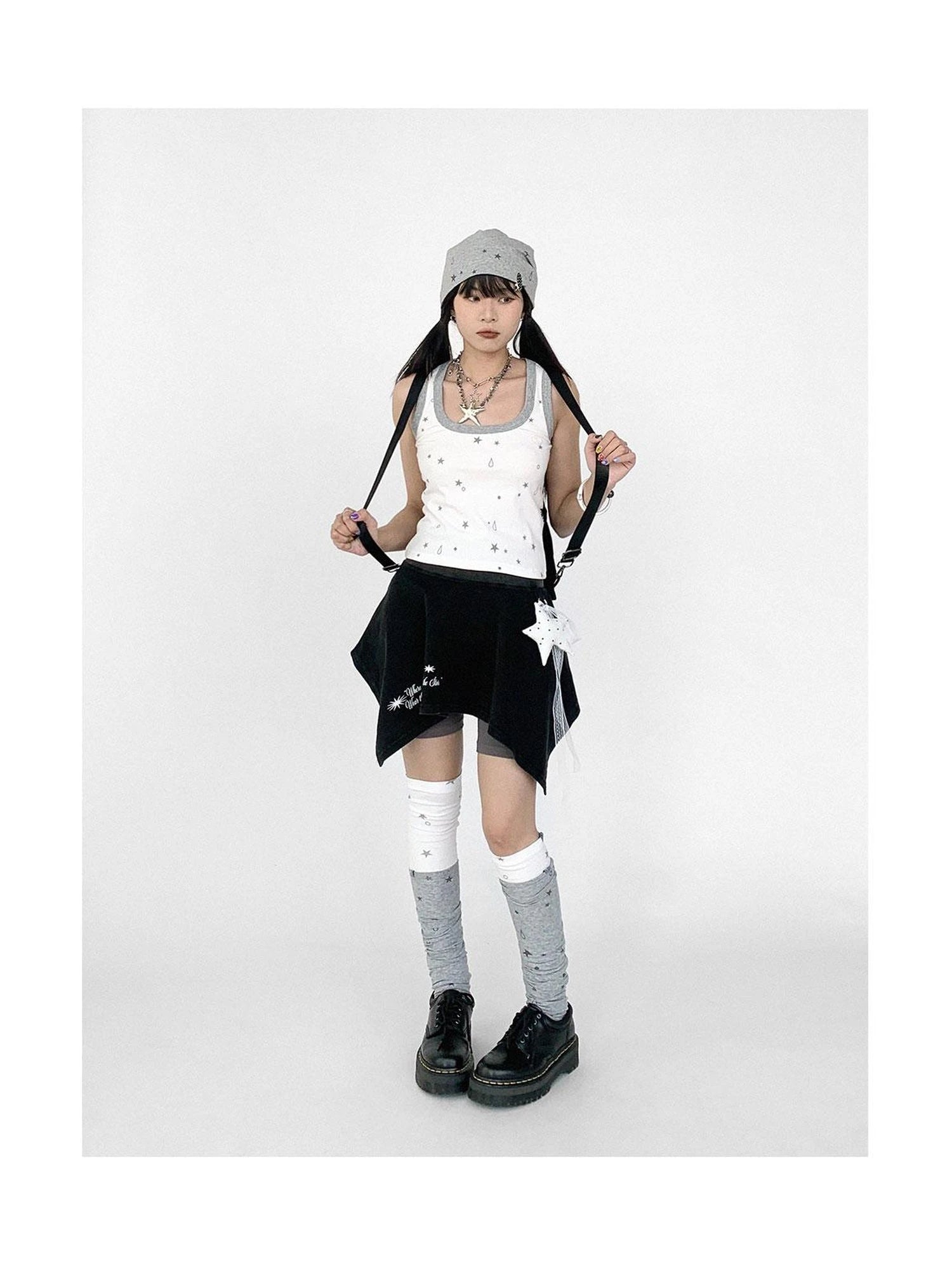 Tear Star Print Slimming Knit Vest