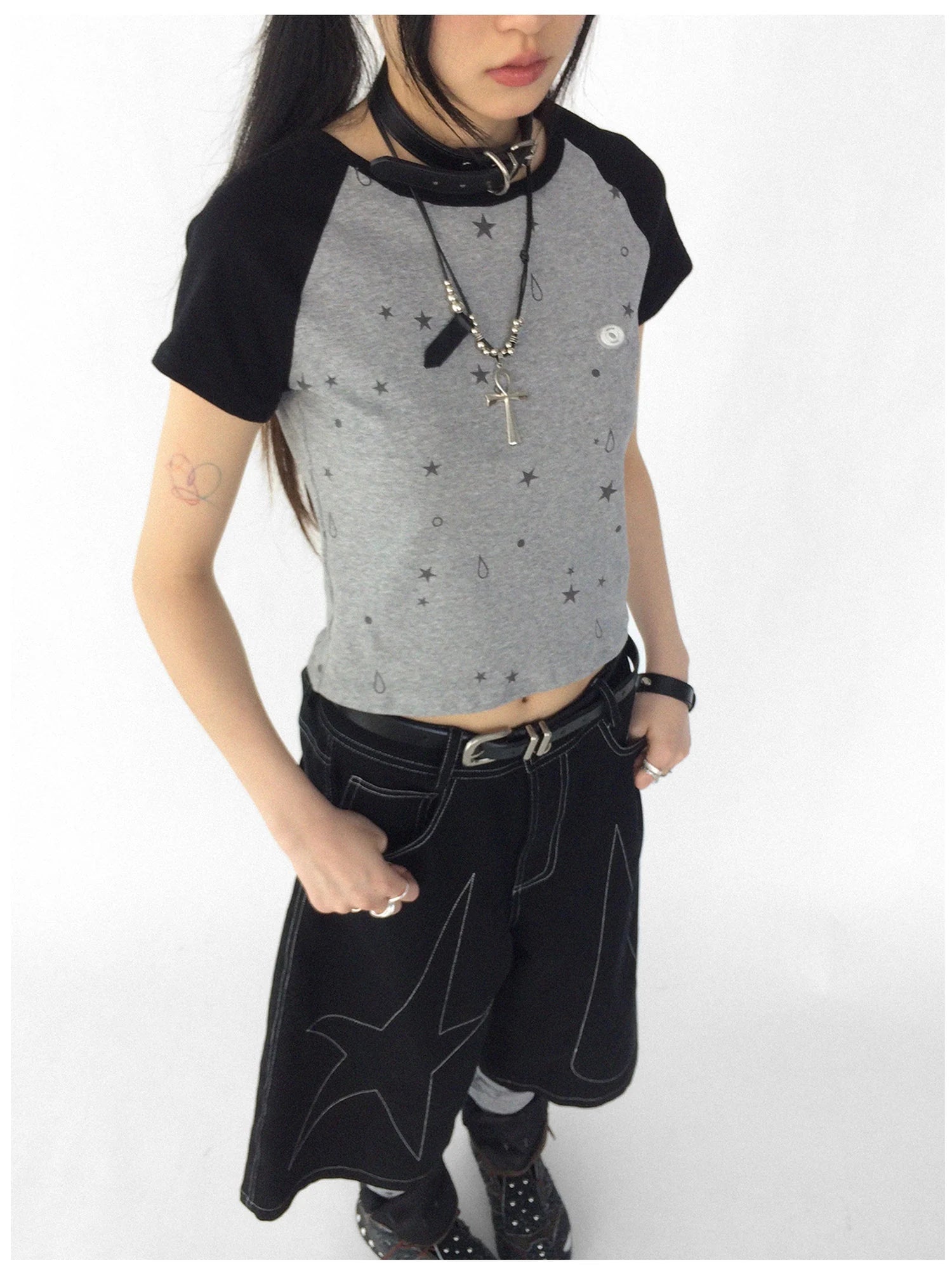 Tear Star Print Stretch Knit Tee