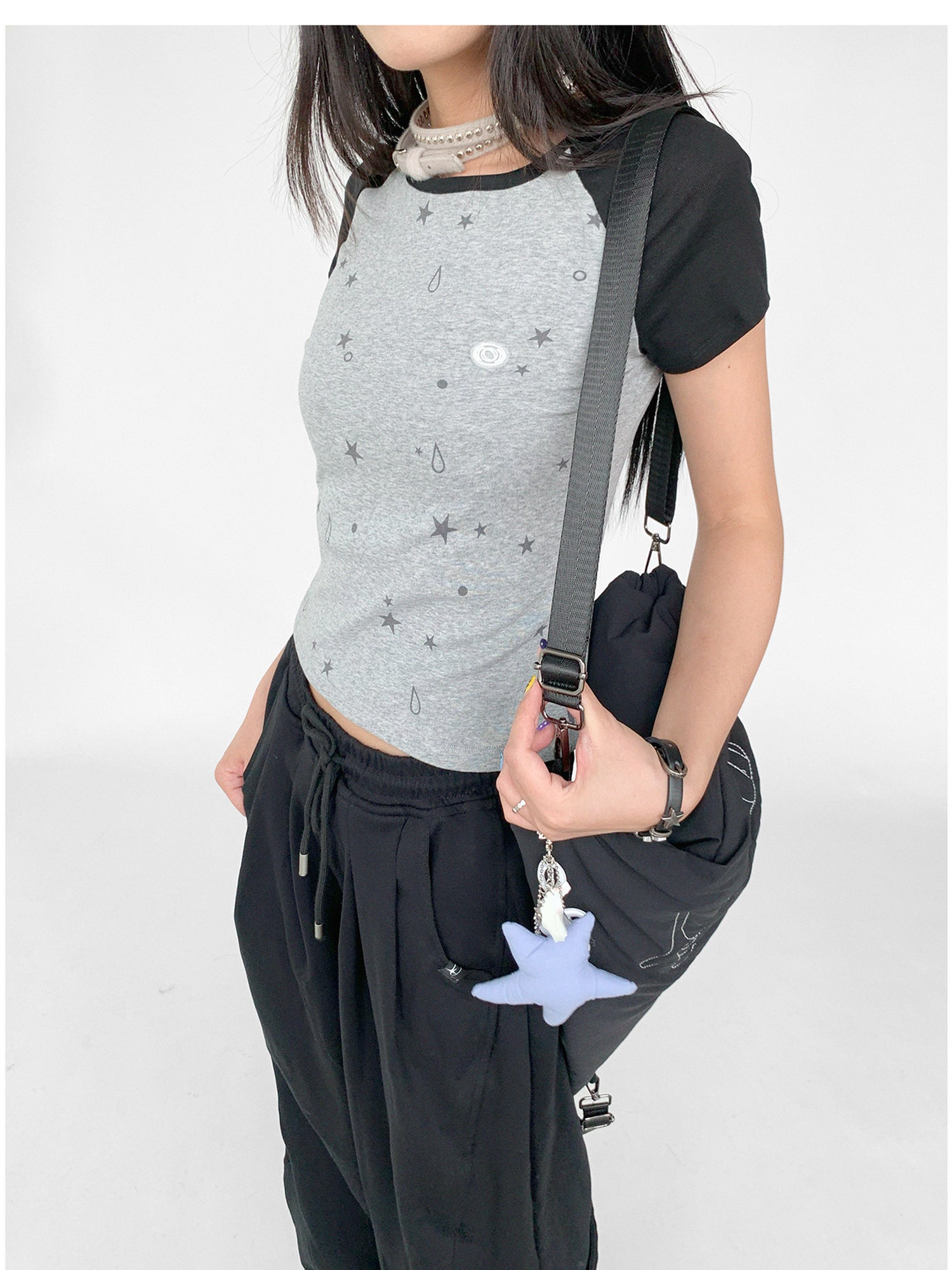 innomoood Tear Star Print Stretch Knit Tee