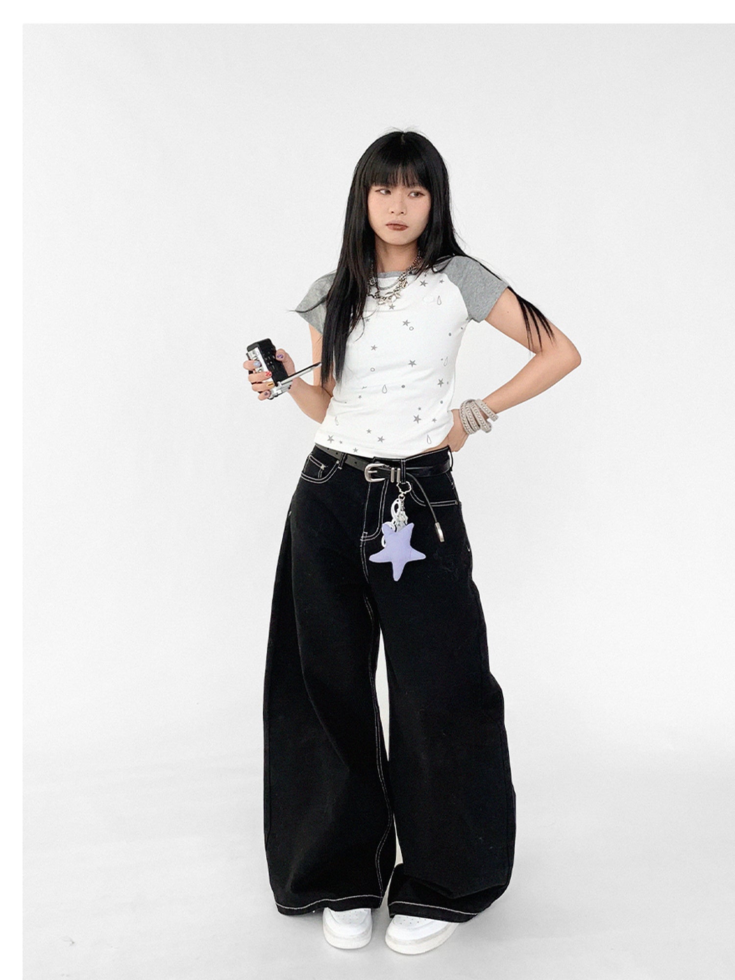 innomoood Tear Star Print Stretch Knit Tee