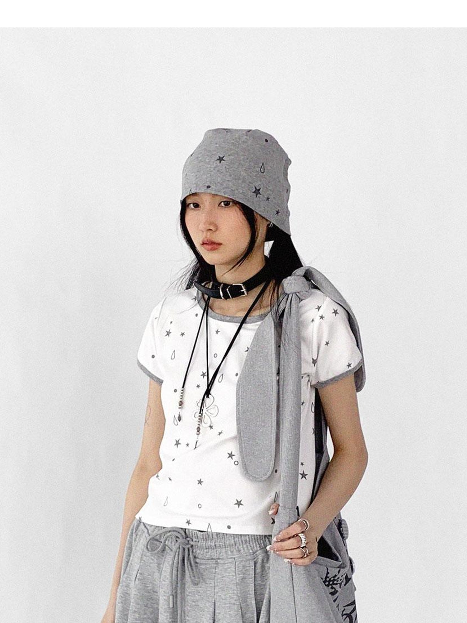 innomoood Tear Star Print Stretch Knit Tee