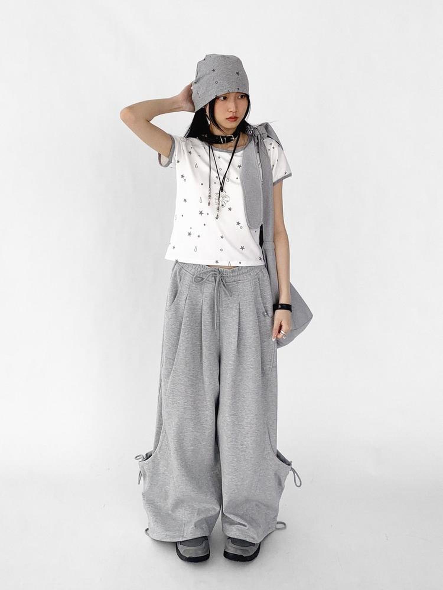innomoood Tear Star Print Stretch Knit Tee