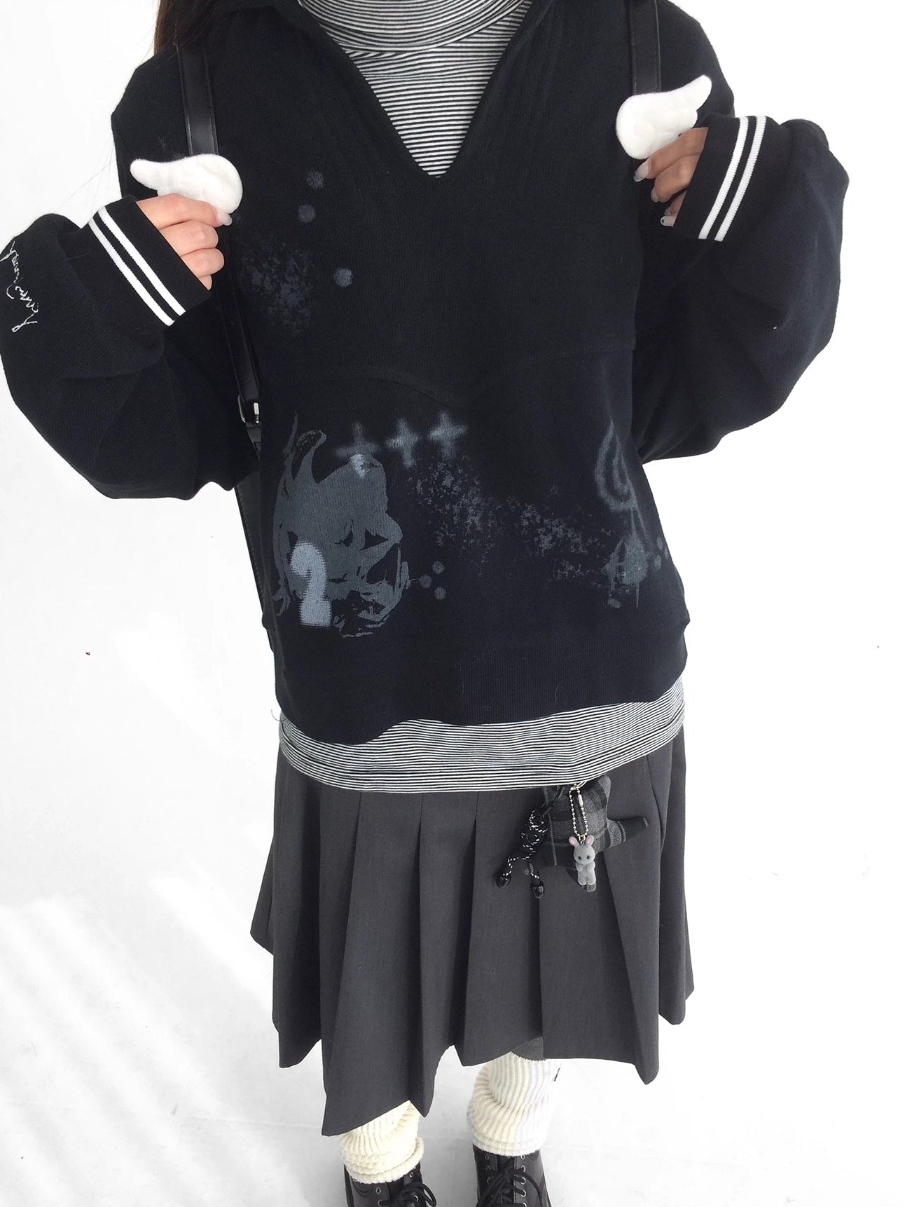 innomoood Textured Chunky Knit Oversized Cropped Crew Neck Women Office Pullover Cardigans