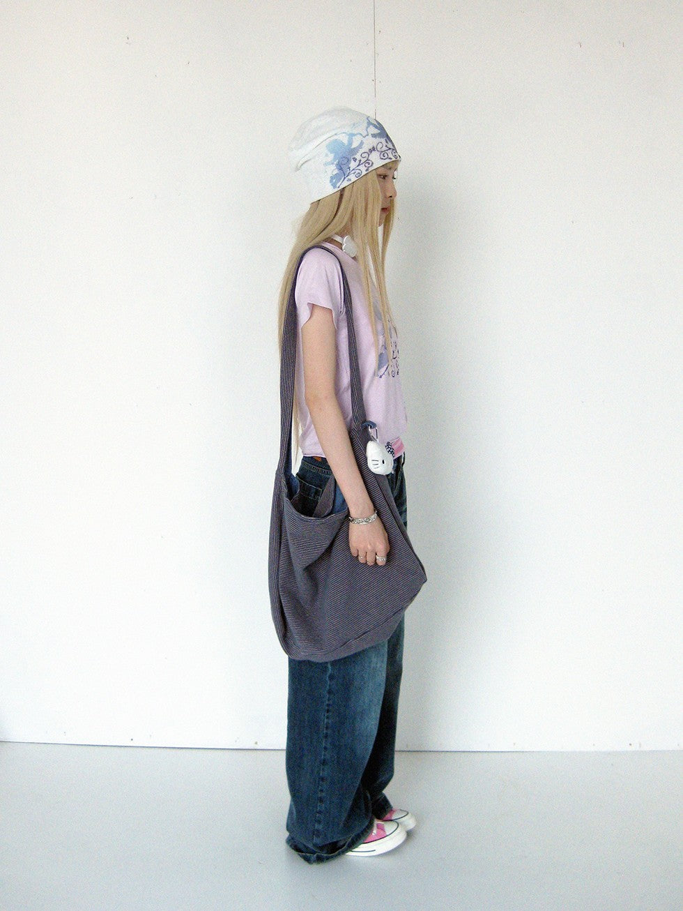innomoood Tricolor Reversible Washed Distressed Large Capacity Women&