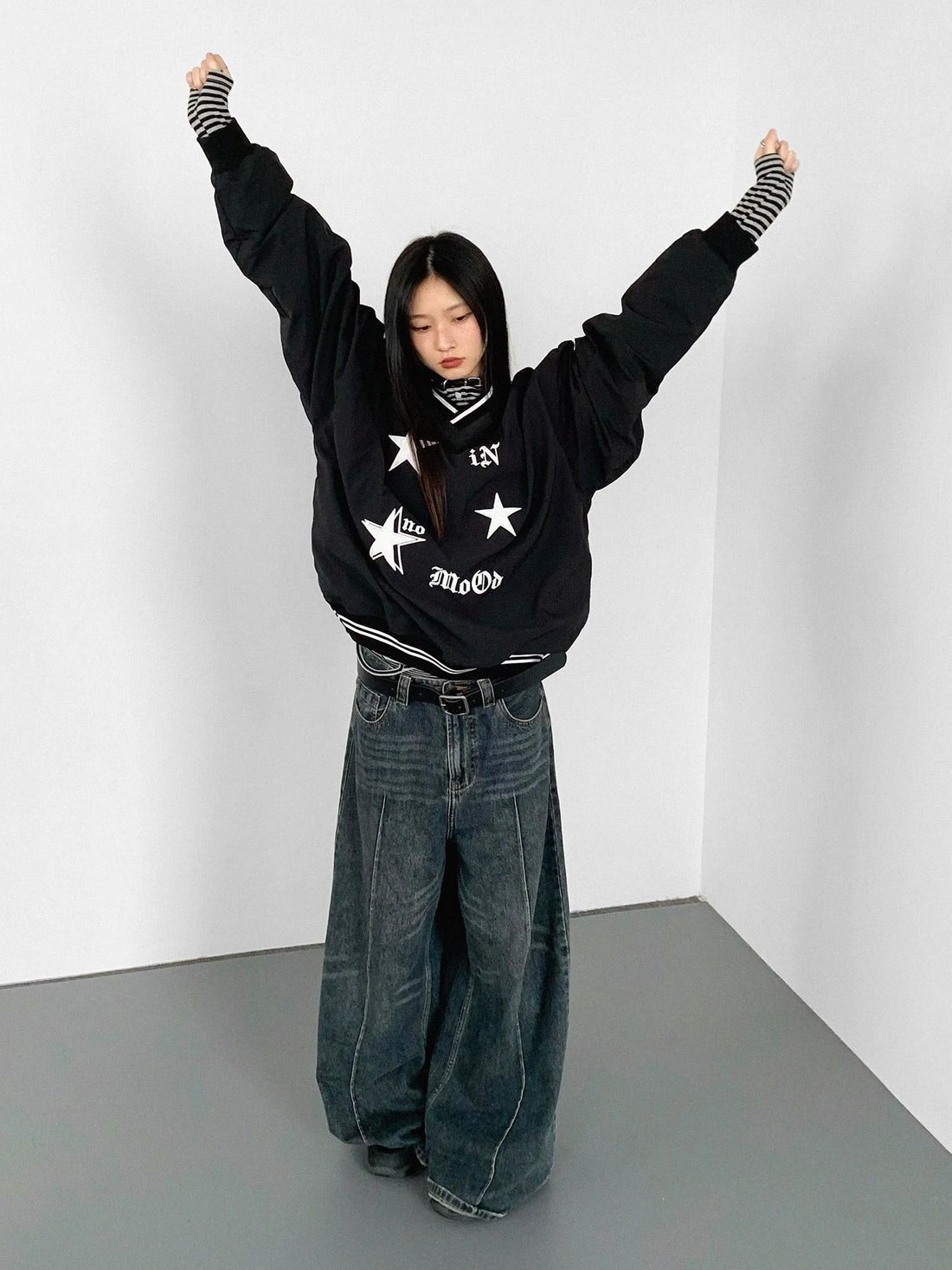 V-Neck Fleece Oversized Cropped Sweatshirt