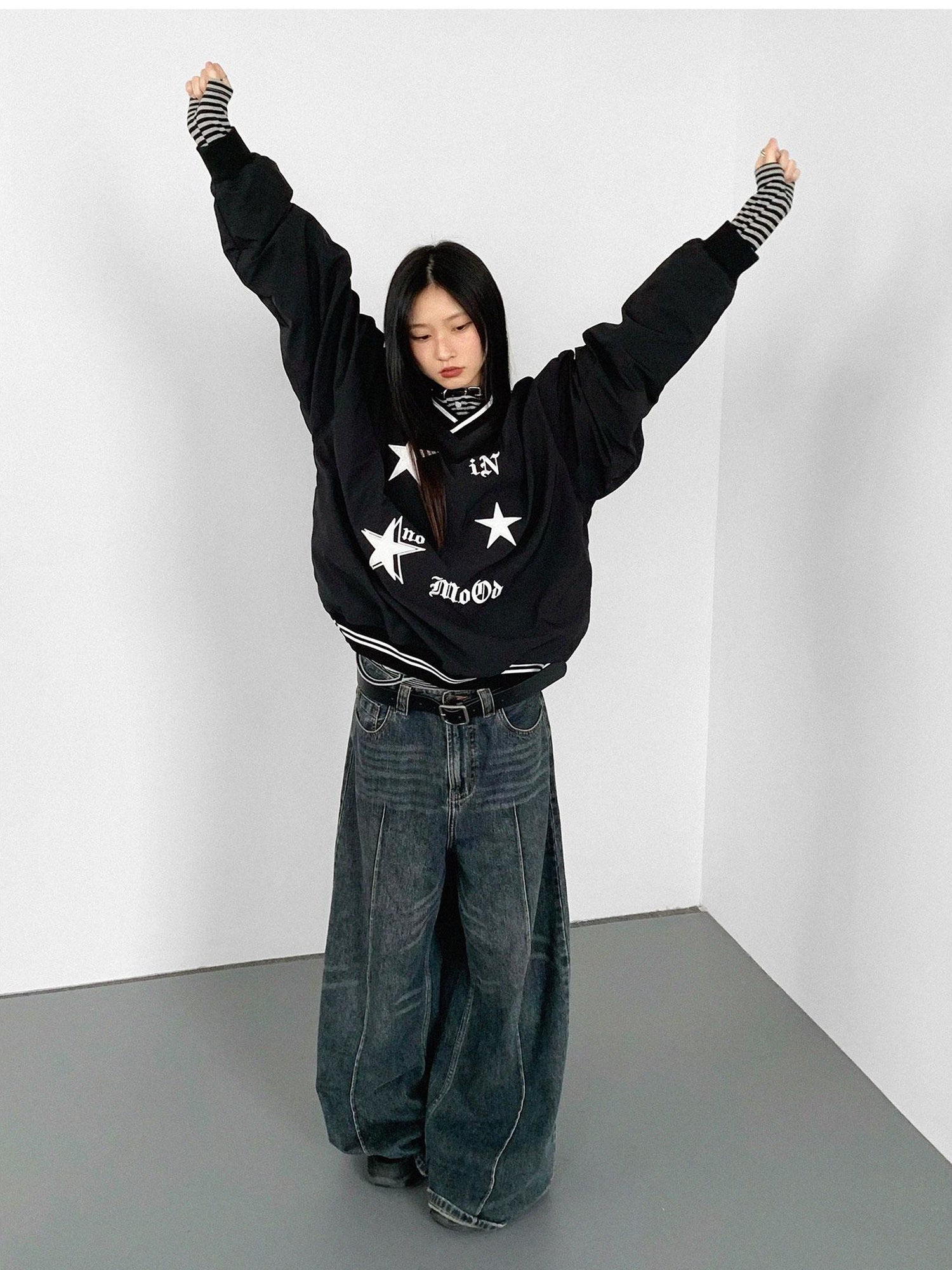 innomoood V-Neck Fleece Oversized Cropped Sweatshirt