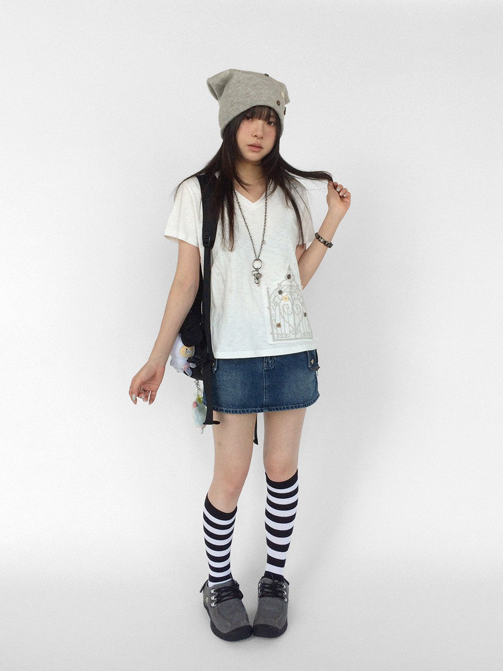 innomoood V-neck Cross Embroidery Print Women&